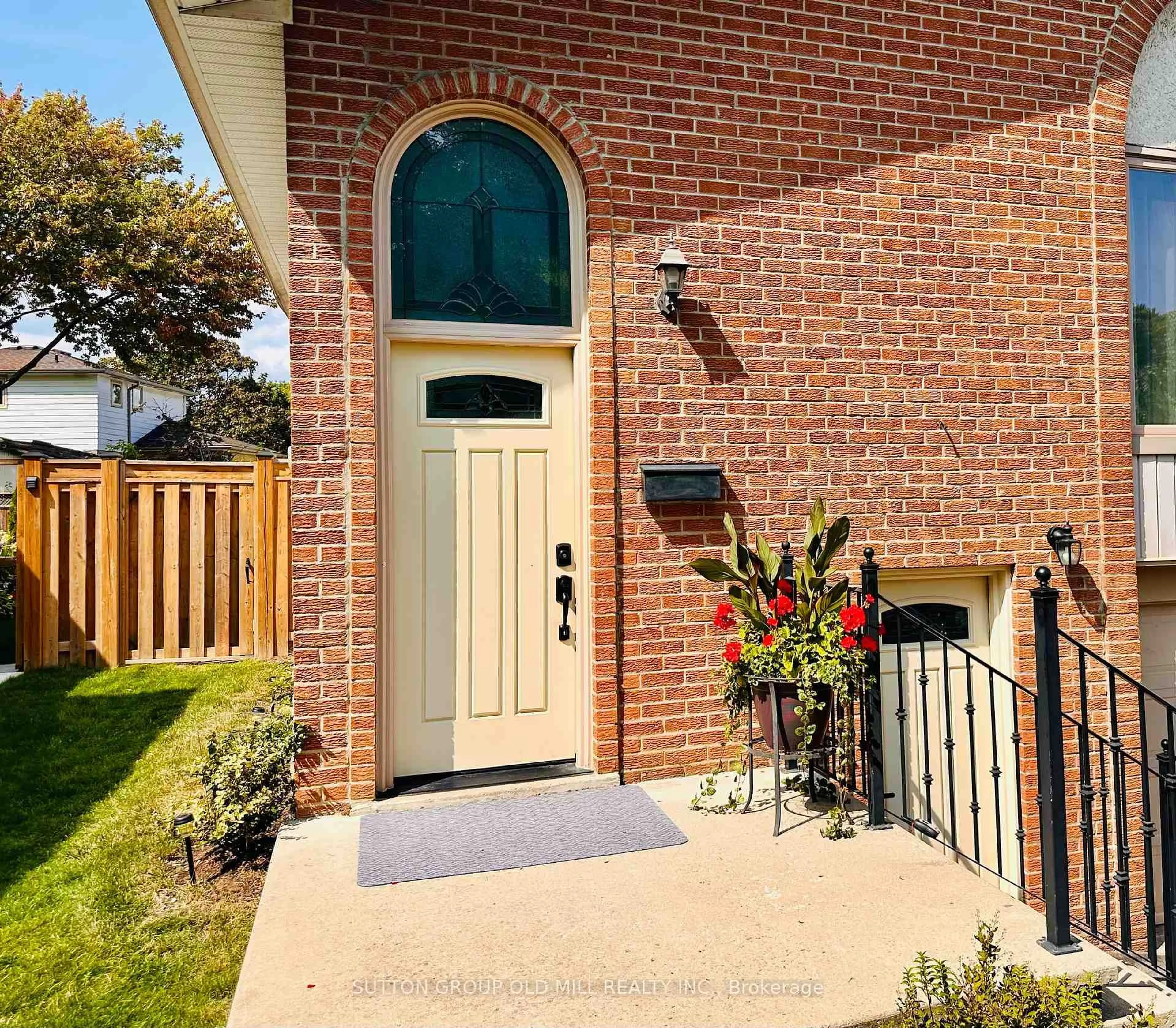 Home with brick exterior material, street for 1261 Consort Cres, Burlington Ontario L7M 1J8