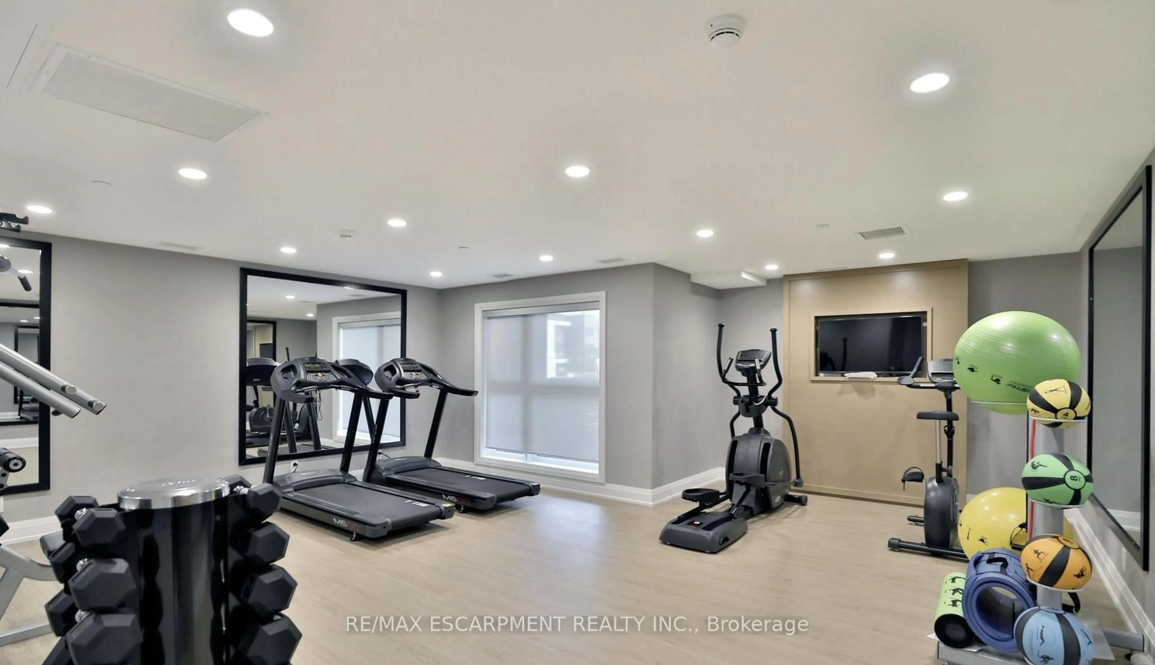 Gym or fitness room for 128 Grovewood Common #632, Oakville Ontario L6H 0K3