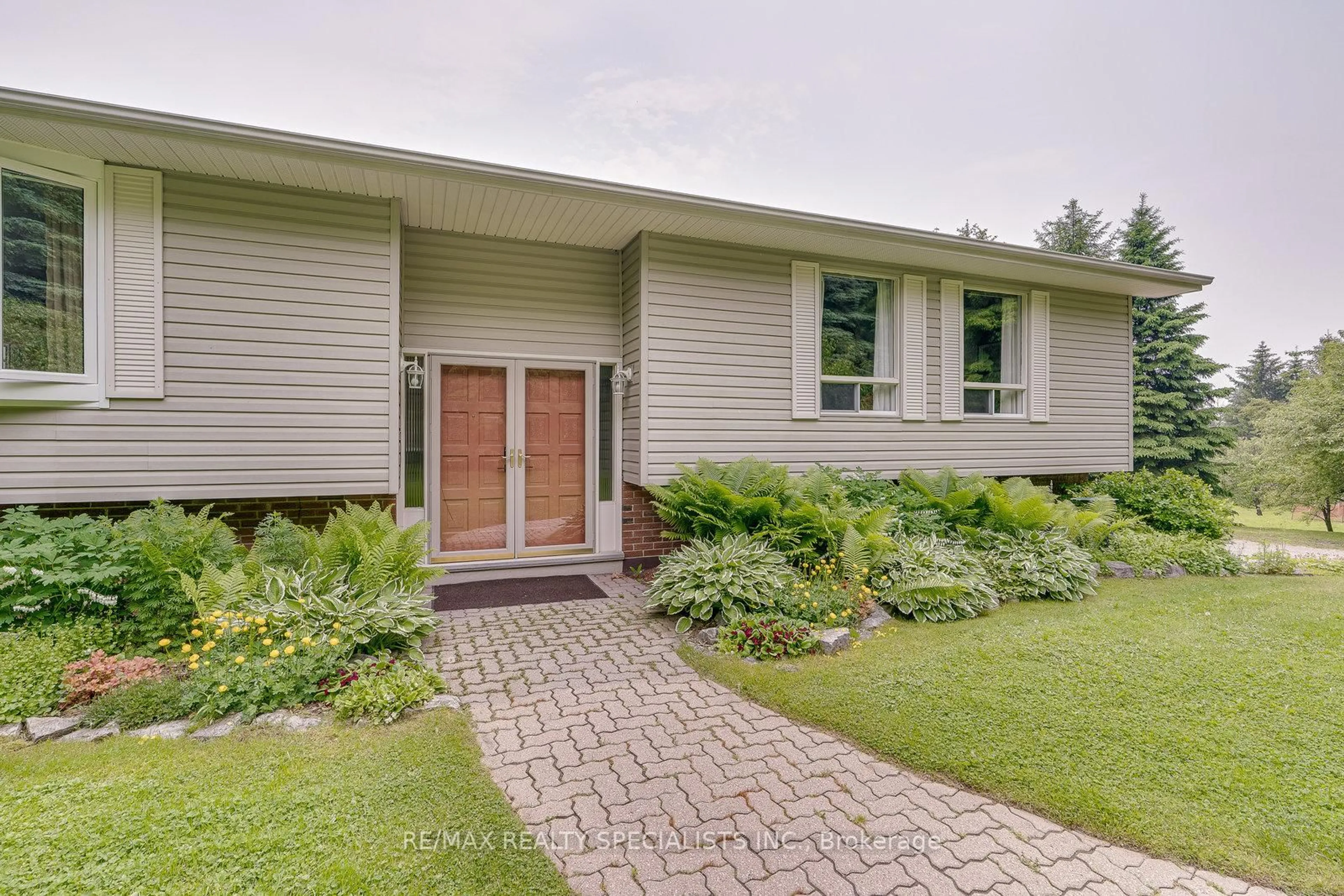 Home with brick exterior material, street for 6739 Castlederg Sdrd, Caledon Ontario L7C 0P6