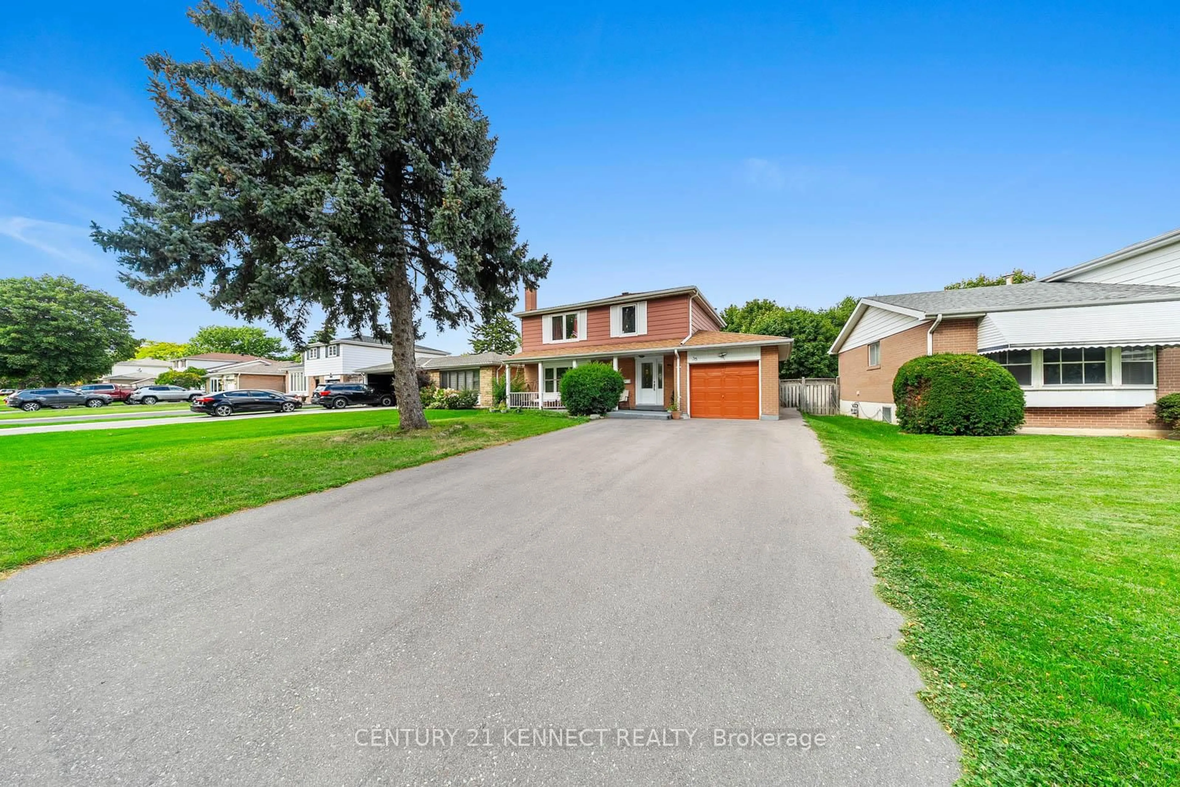 A pic from outside/outdoor area/front of a property/back of a property/a pic from drone, street for 55 Braemar Dr, Brampton Ontario L6T 2L5