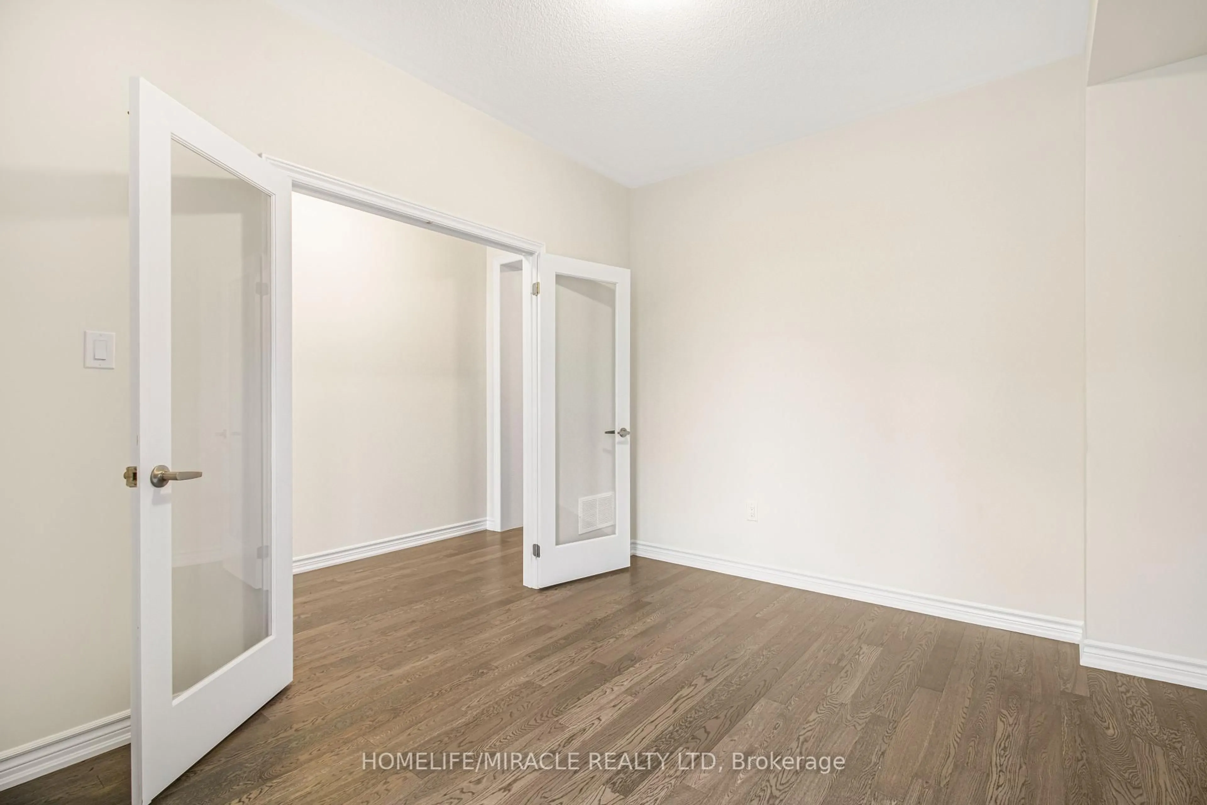 A pic of a room for 63 Lipscott Dr, Caledon Ontario L7C 4K1