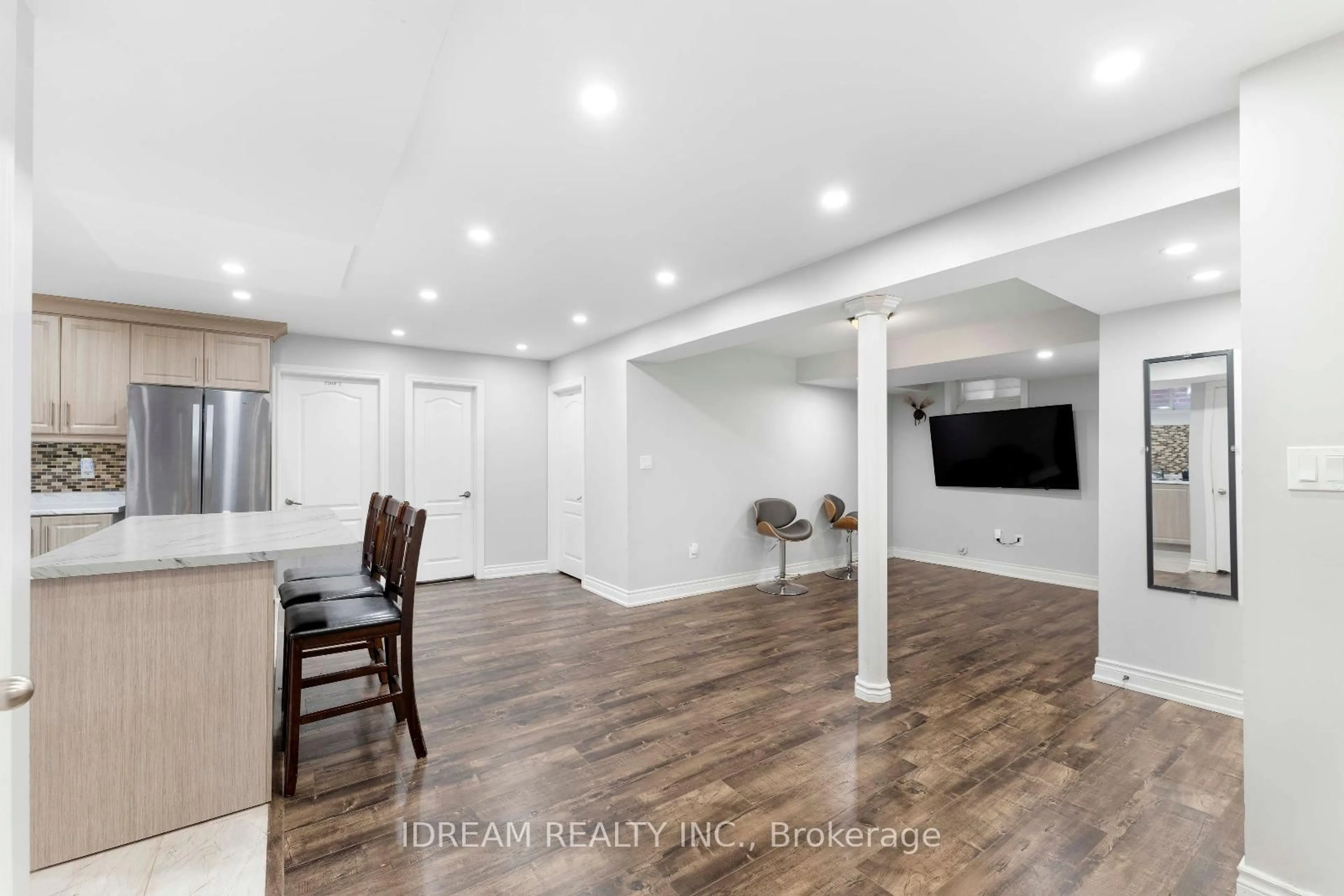 Unknown for 171 Rising Hill Rdge, Brampton Ontario L6Y 6B2