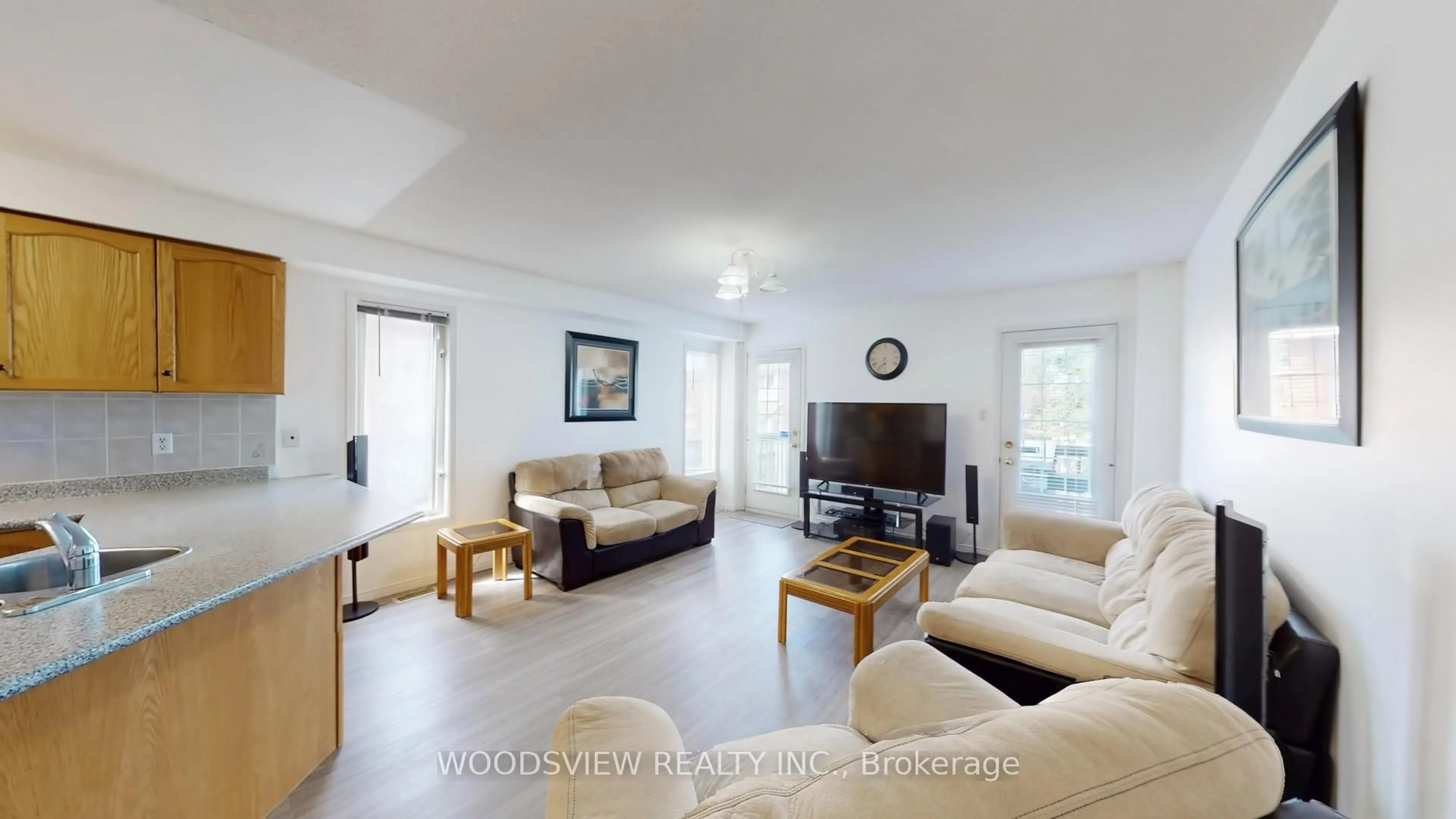 Living room with furniture, unknown for 1171 Foxglove Pl, Mississauga Ontario L5V 2N1