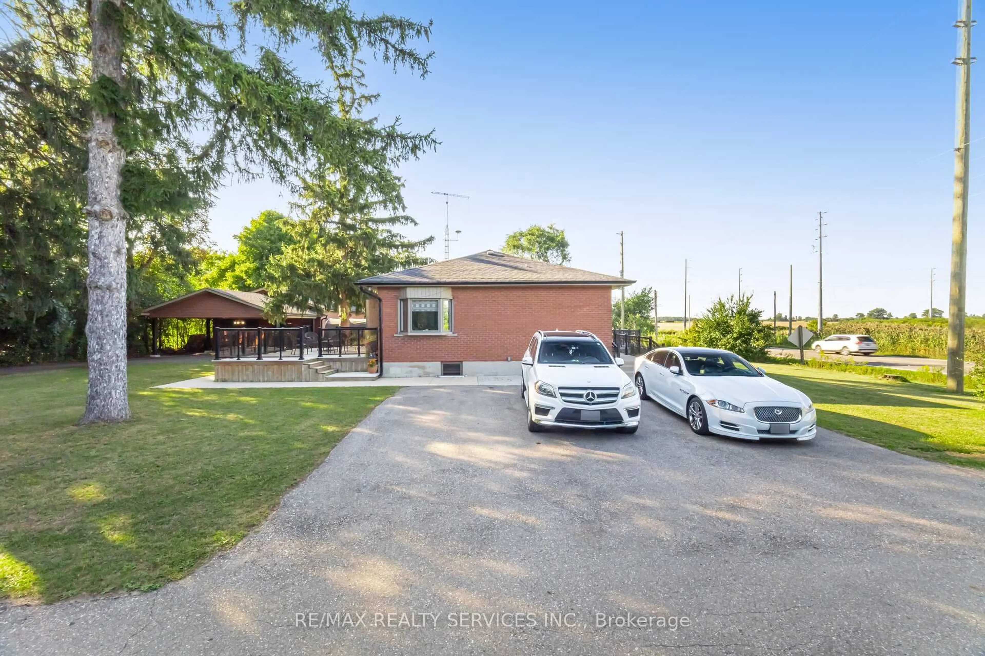 A pic from outside/outdoor area/front of a property/back of a property/a pic from drone, street for 10946 Winston Churchill Blvd, Halton Hills Ontario L7G 4S7