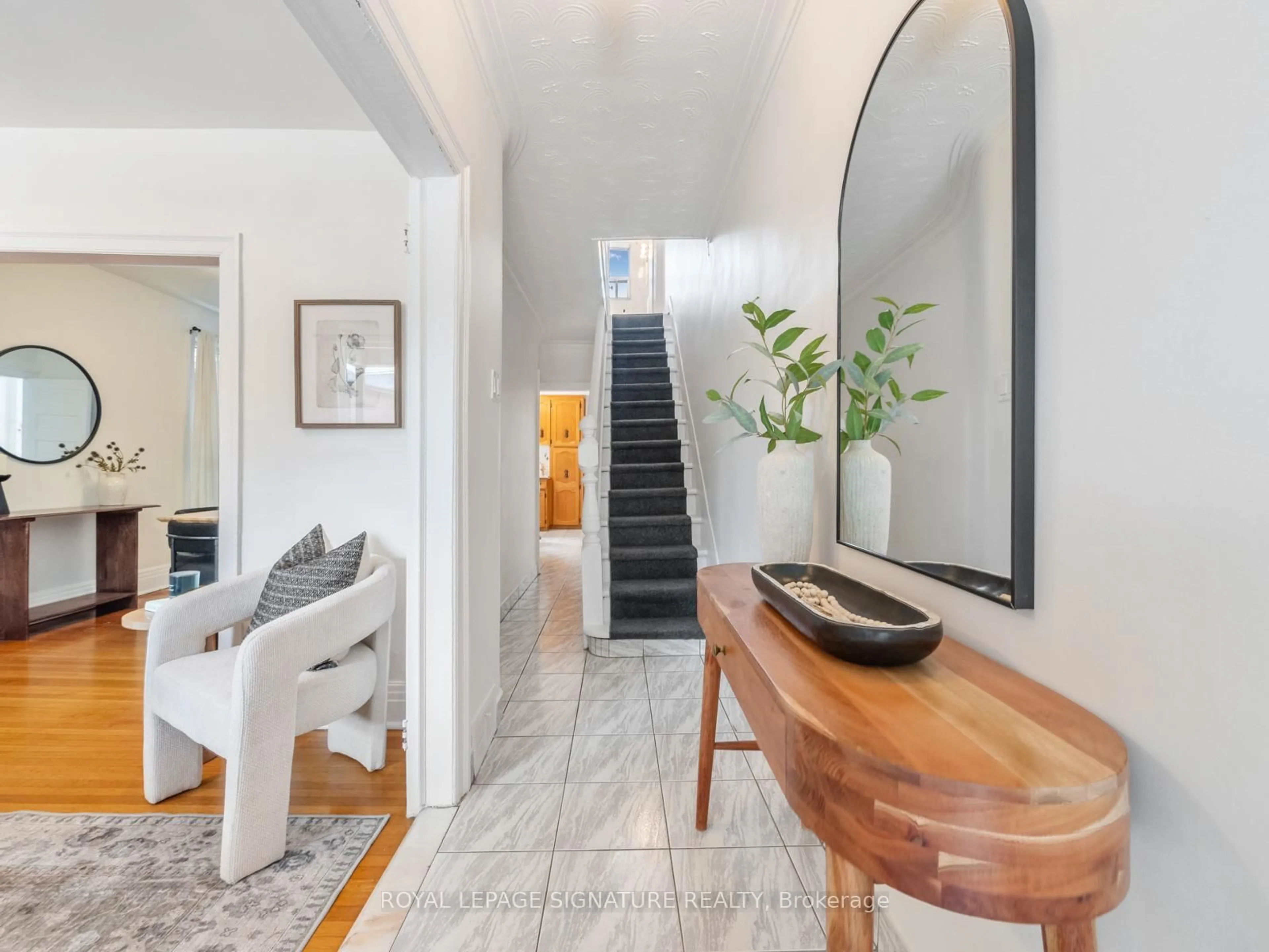 Indoor entryway for 240 Emerson Ave, Toronto Ontario M6H 3T6