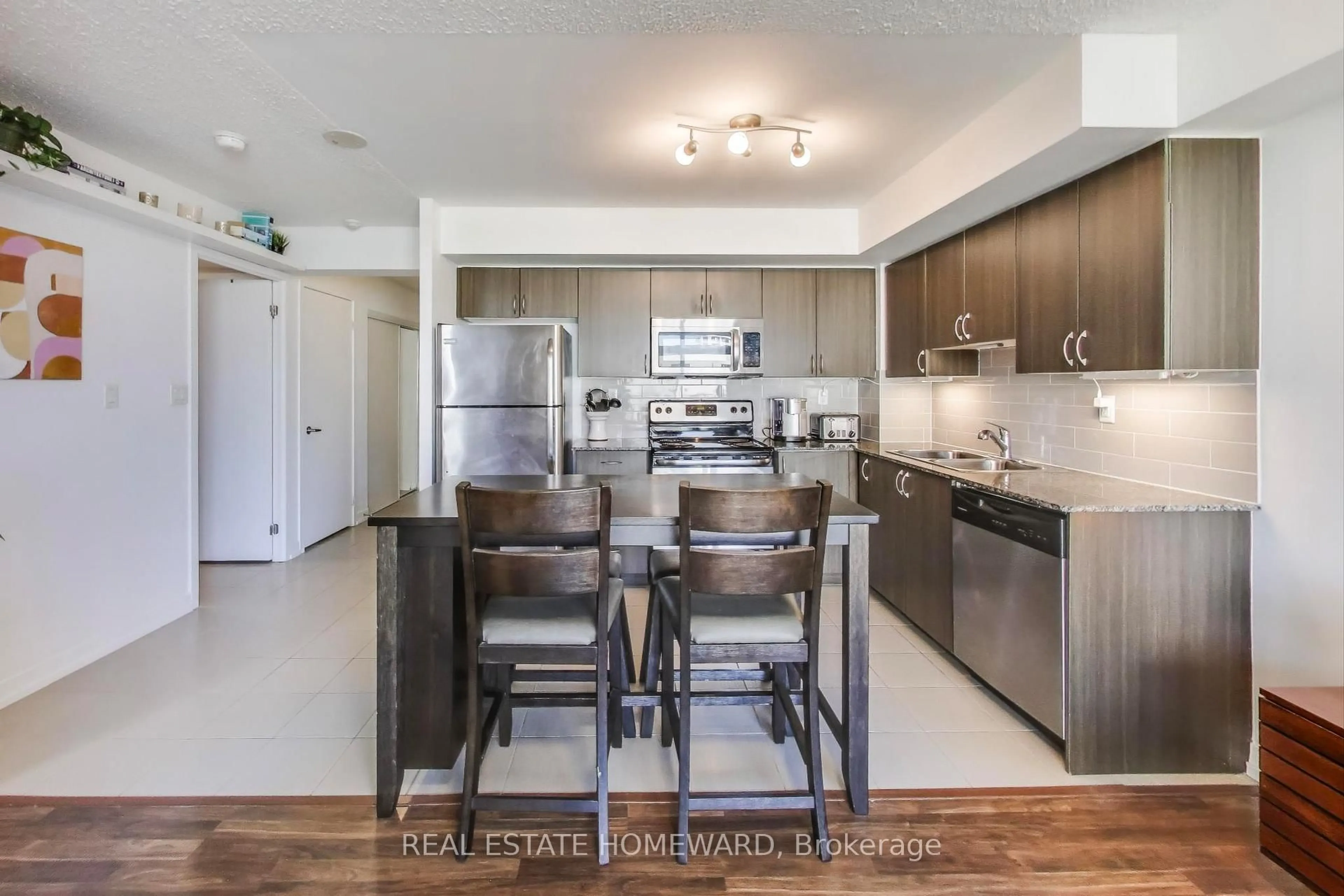Open concept kitchen, unknown for 816 Lansdowne Ave #406, Toronto Ontario M6H 4K6