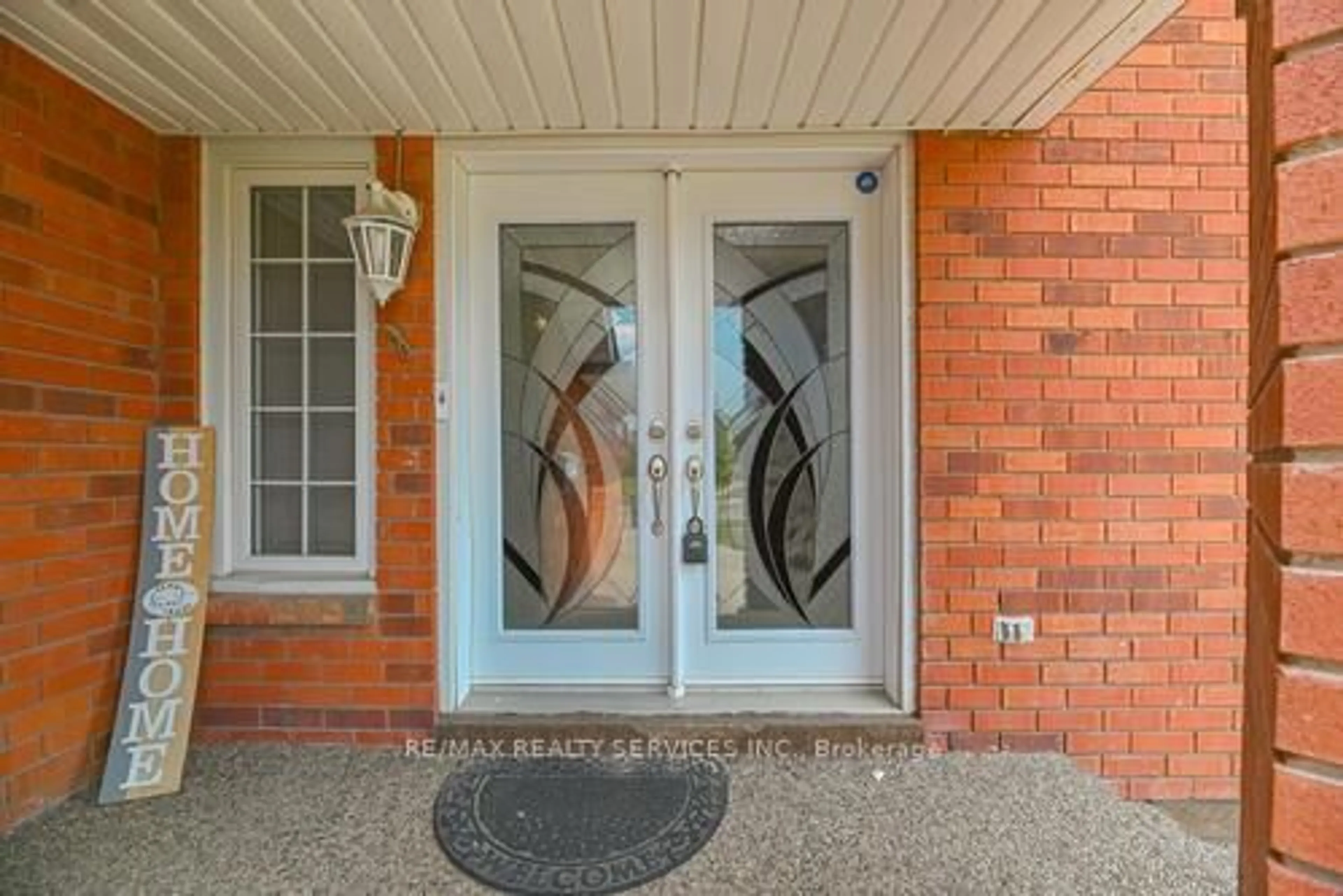 Indoor entryway for 29 Leneck Ave, Brampton Ontario L6X 2A9