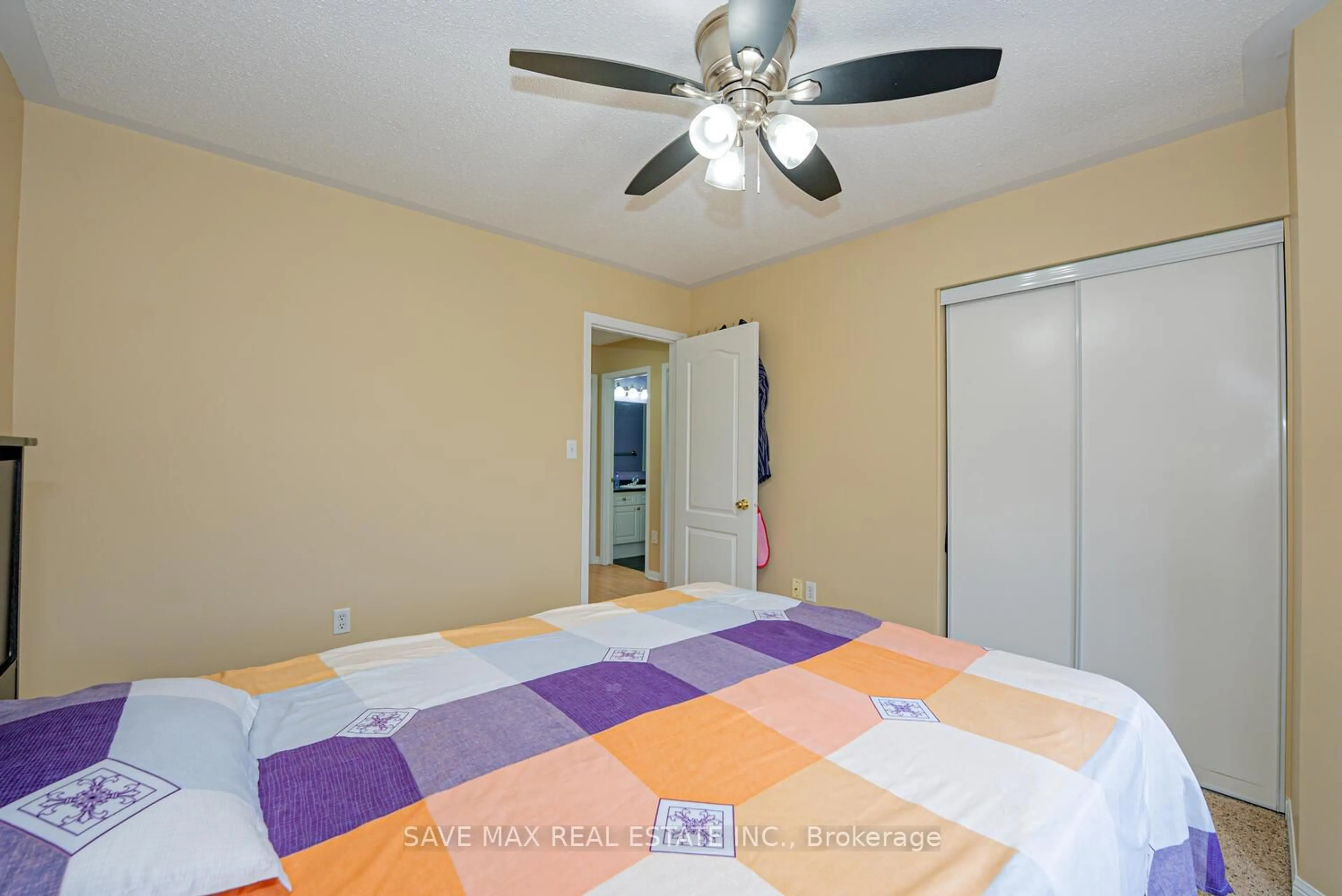 A pic of a room for 114 Decker Hollow Circ, Brampton Ontario L6X 0L5