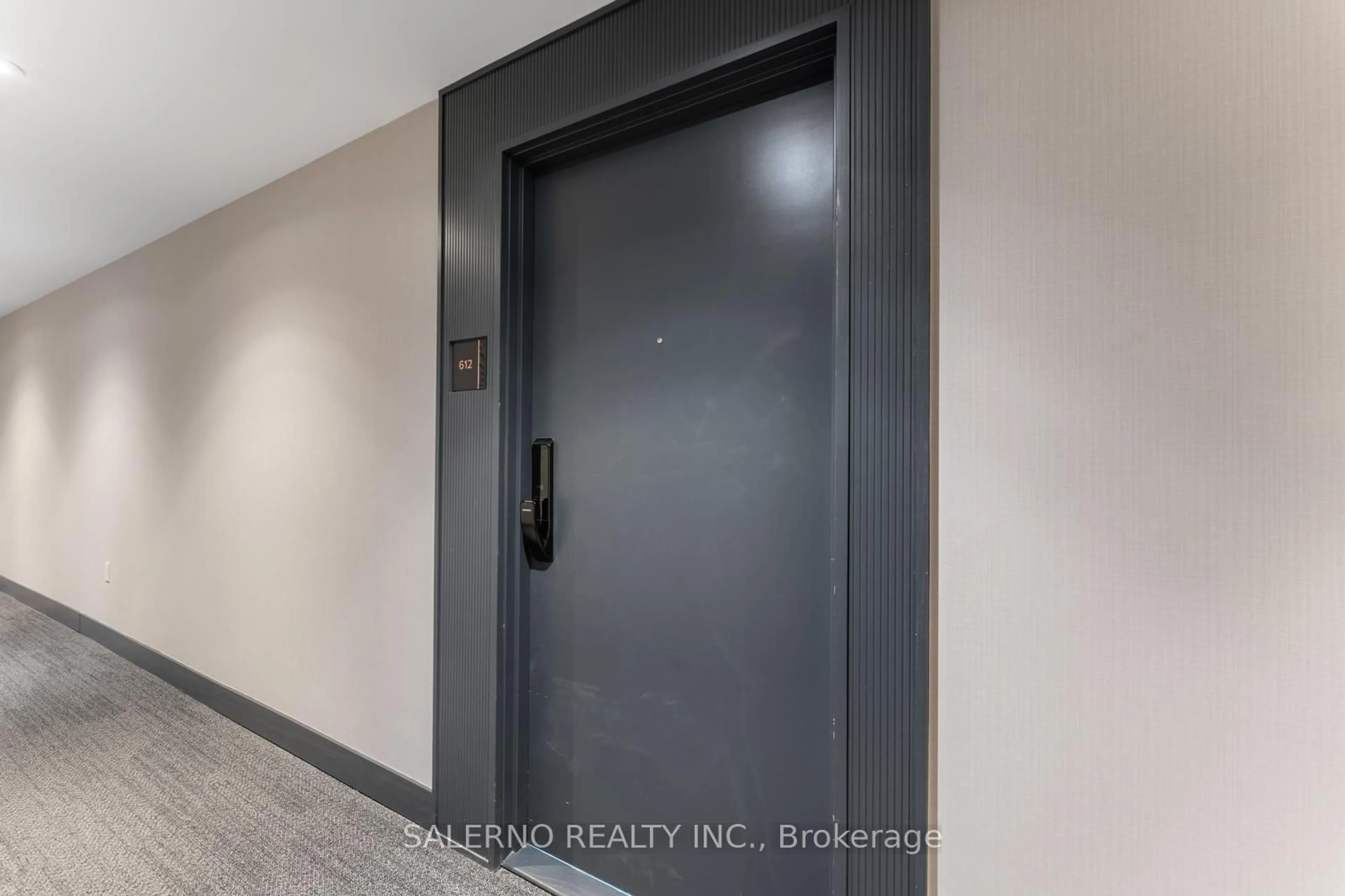 Indoor entryway for 395 Dundas St #612, Oakville Ontario L6M 5R8