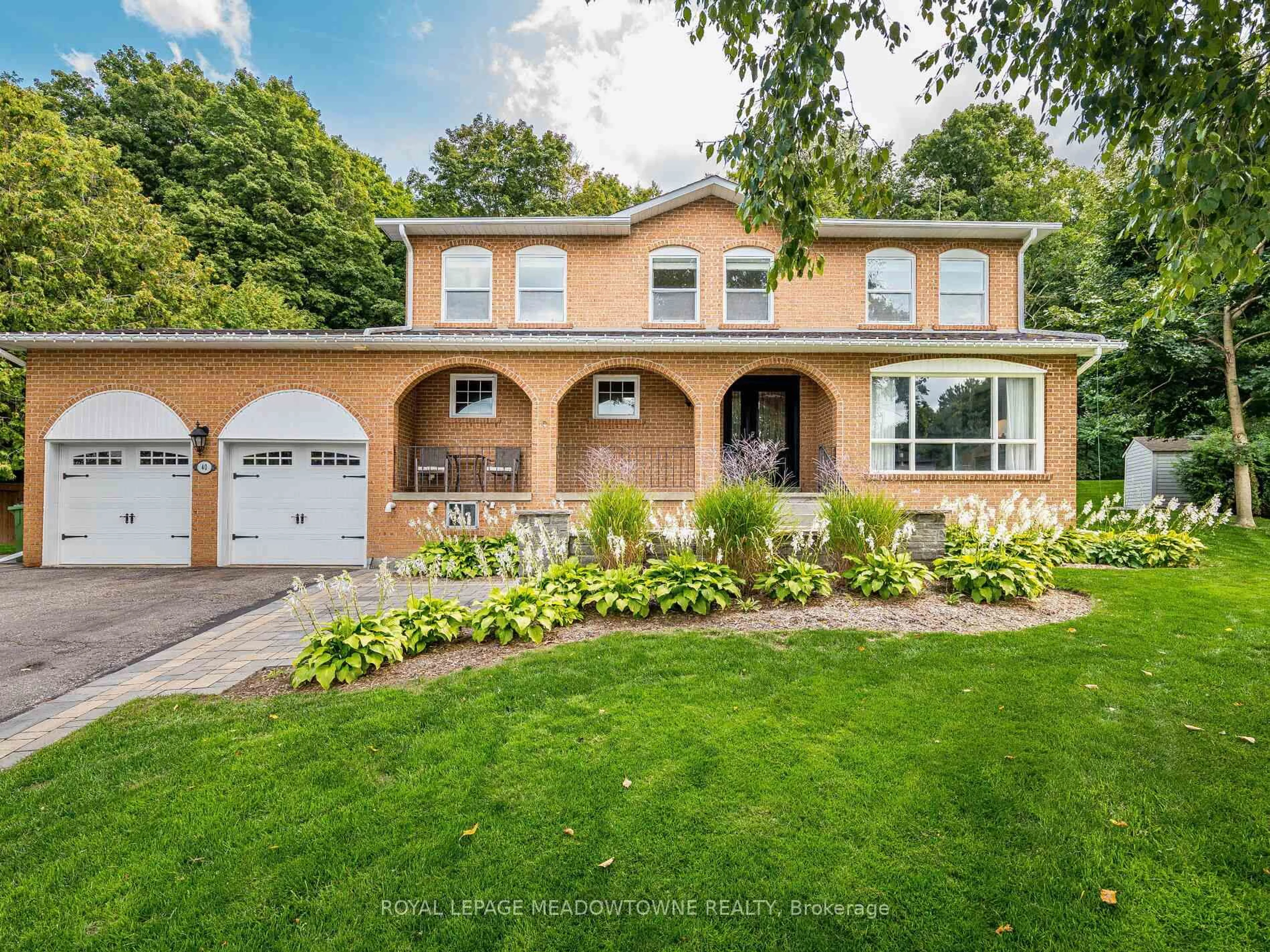 Home with brick exterior material, street for 40 Hilltop Dr, Caledon Ontario L7C 1H6