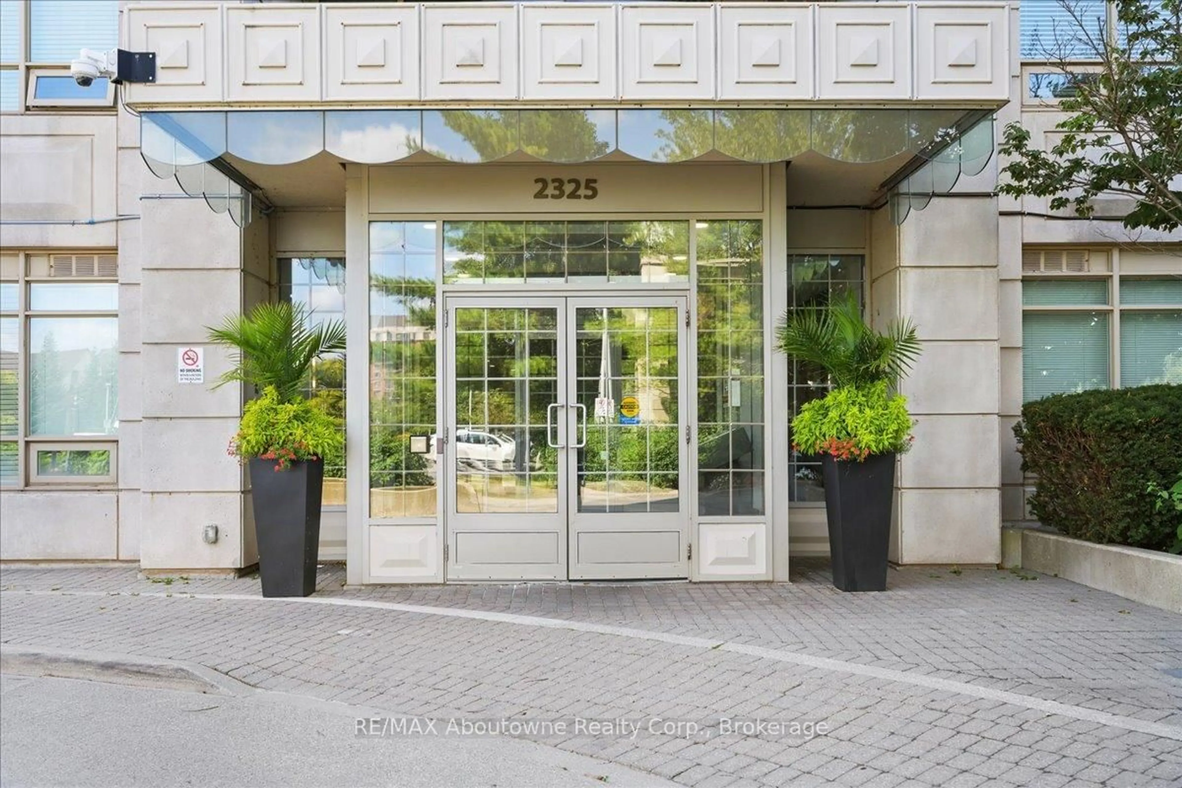 Unknown for 2325 Central Park Dr #805, Oakville Ontario L6H 0E2