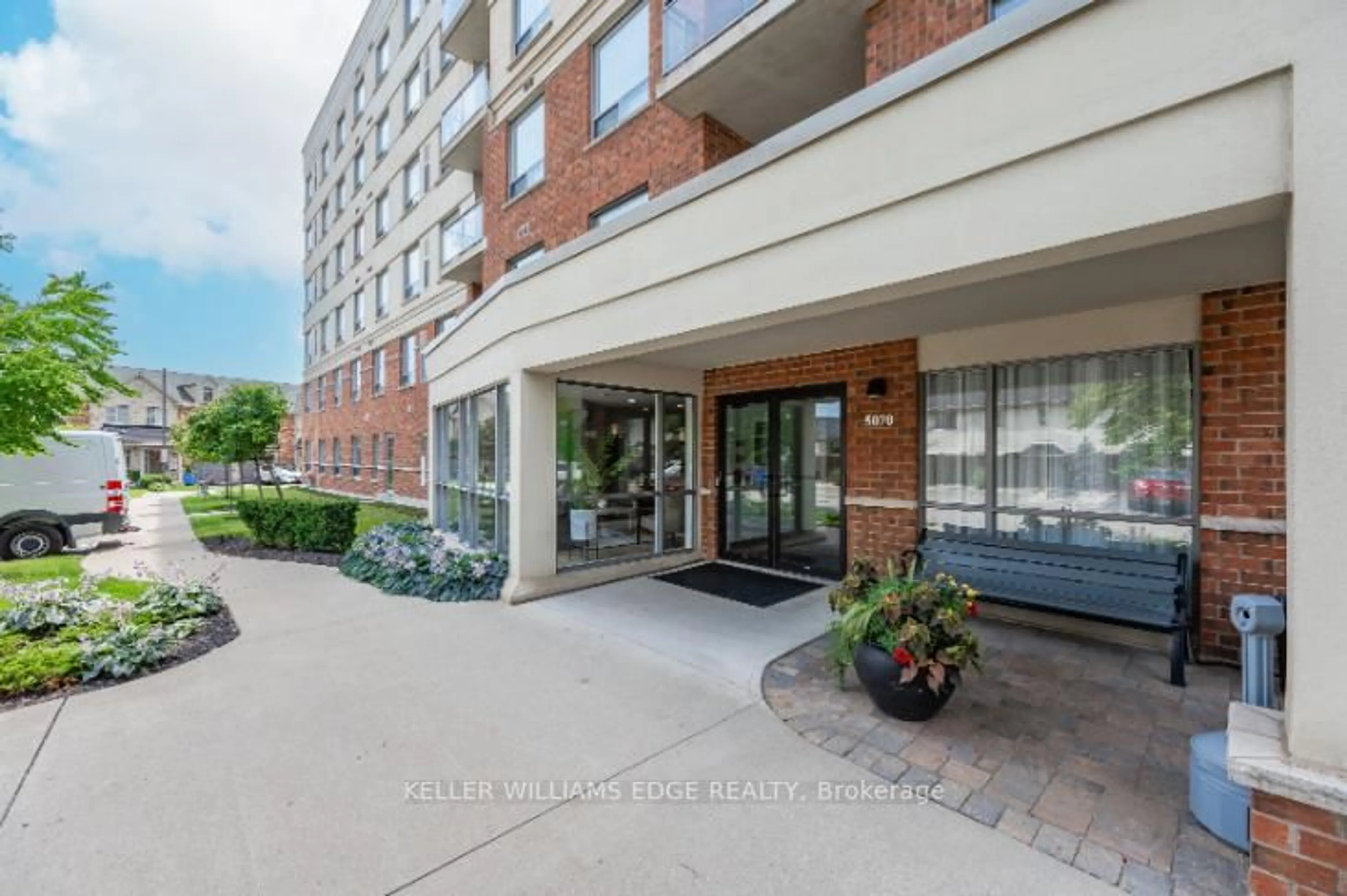 Unknown for 5070 Fairview St #107, Burlington Ontario L7L 0B8