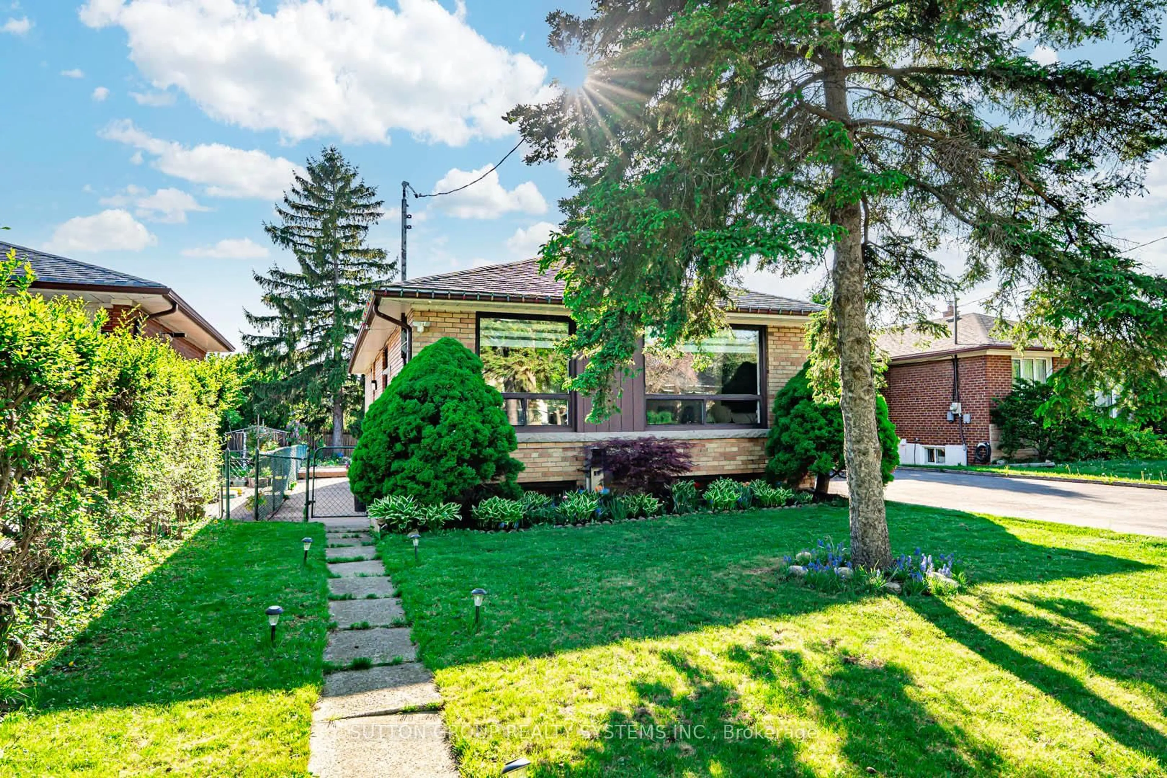 Unknown for 366 Renforth Dr, Toronto Ontario M9C 2L9