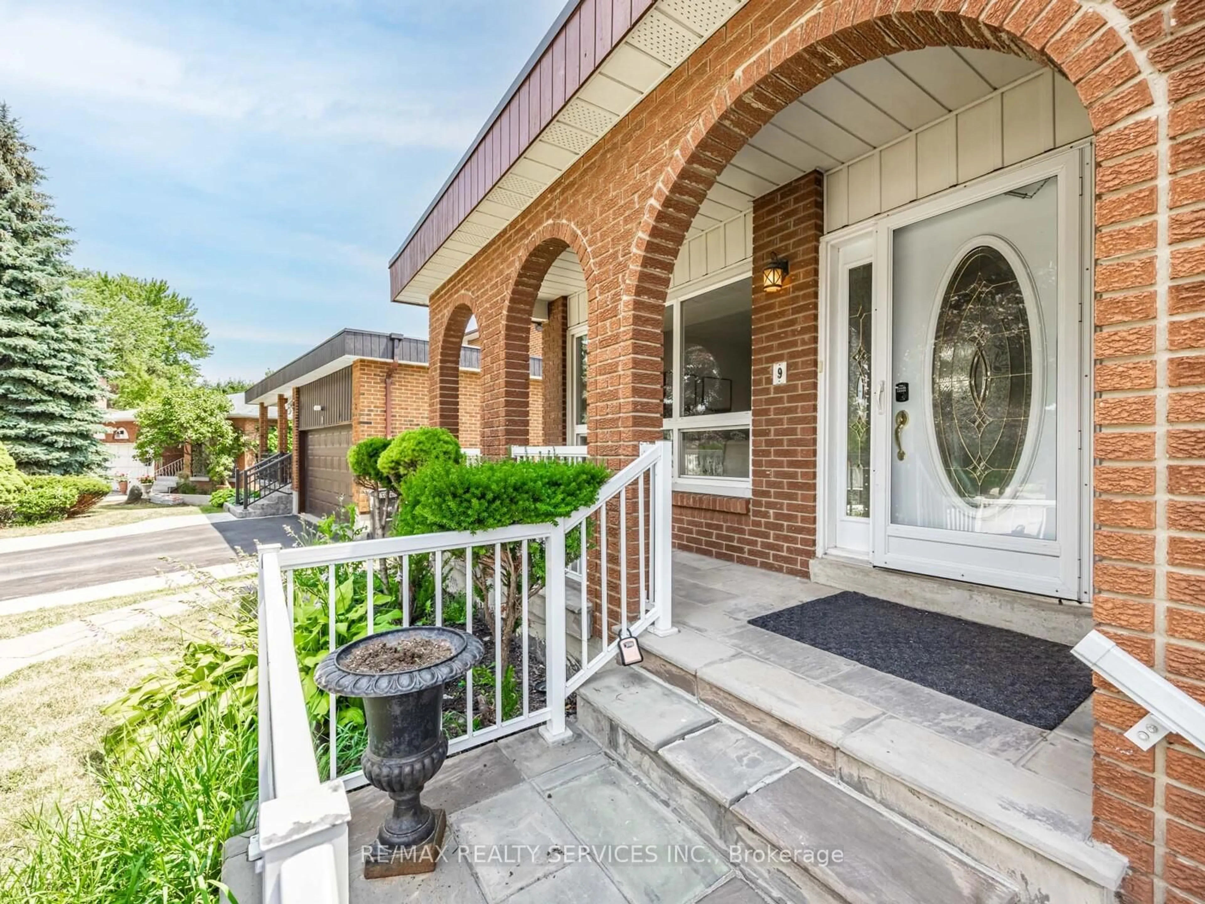 Home with brick exterior material, street for 9 Garview Crt, Toronto Ontario M9R 4B9