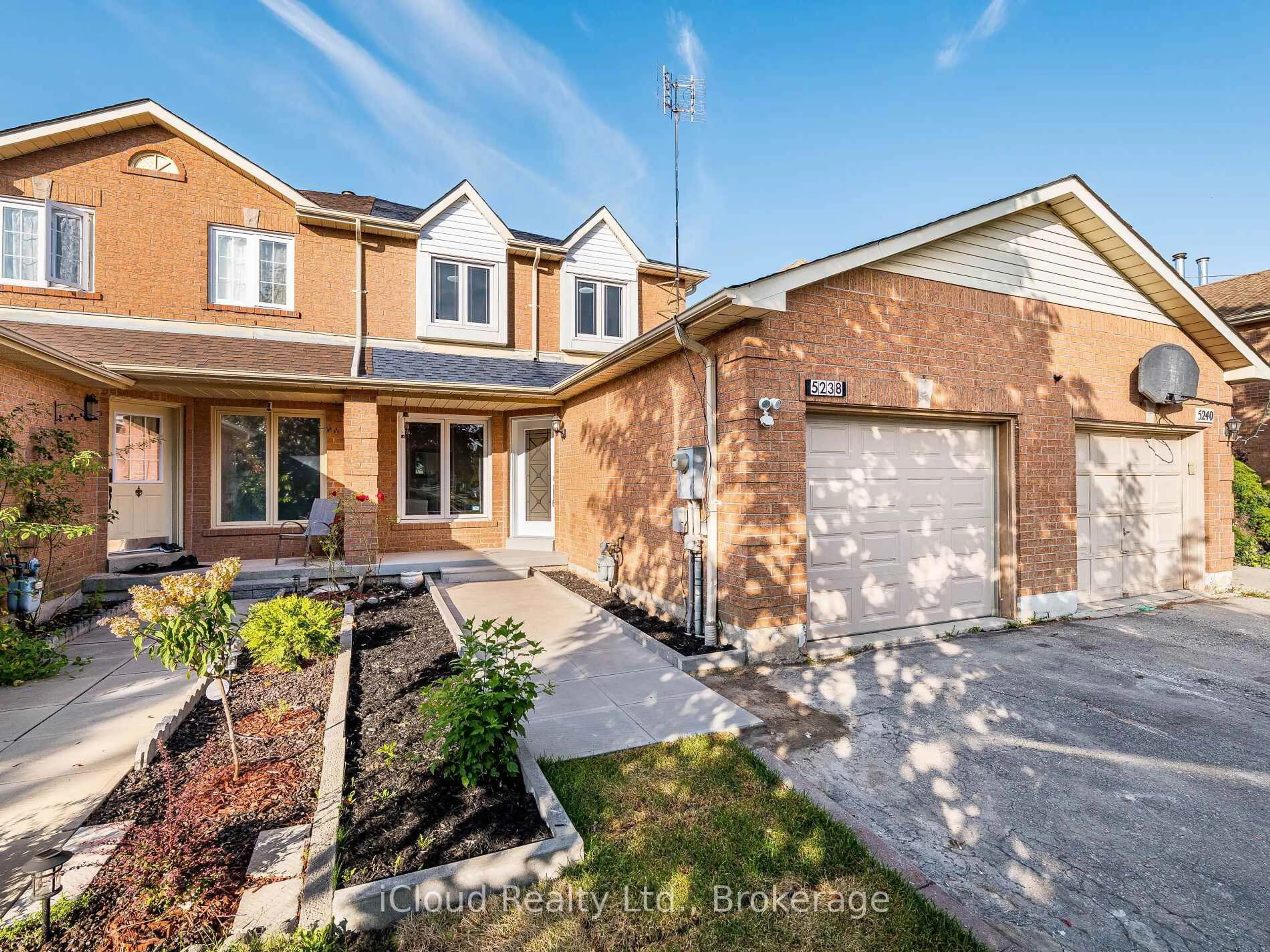 Home with brick exterior material, street for 5238 Alicante St, Mississauga Ontario L5V 1S9