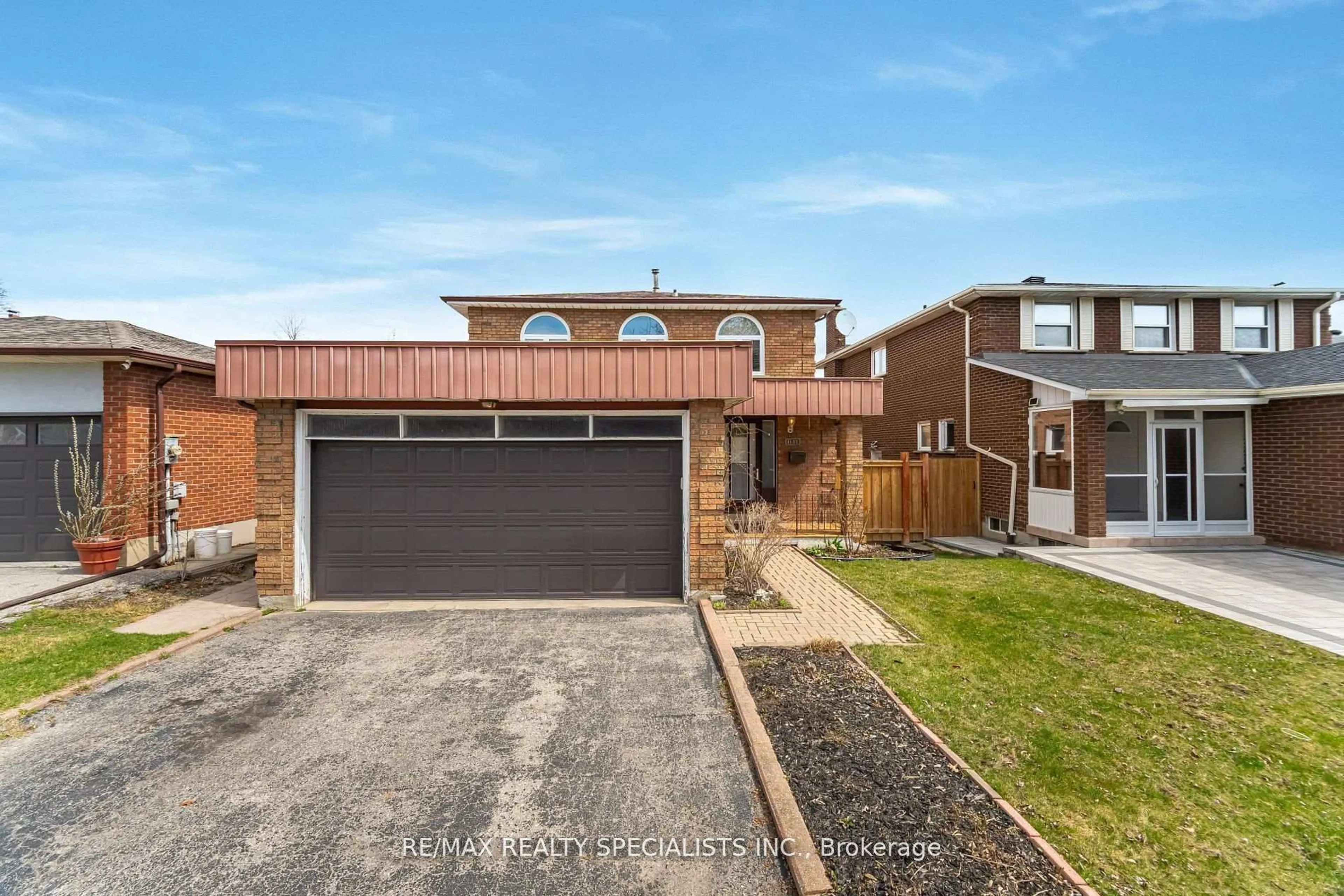 Home with brick exterior material, street for 4103 Woodington Dr, Mississauga Ontario L4Z 1K2