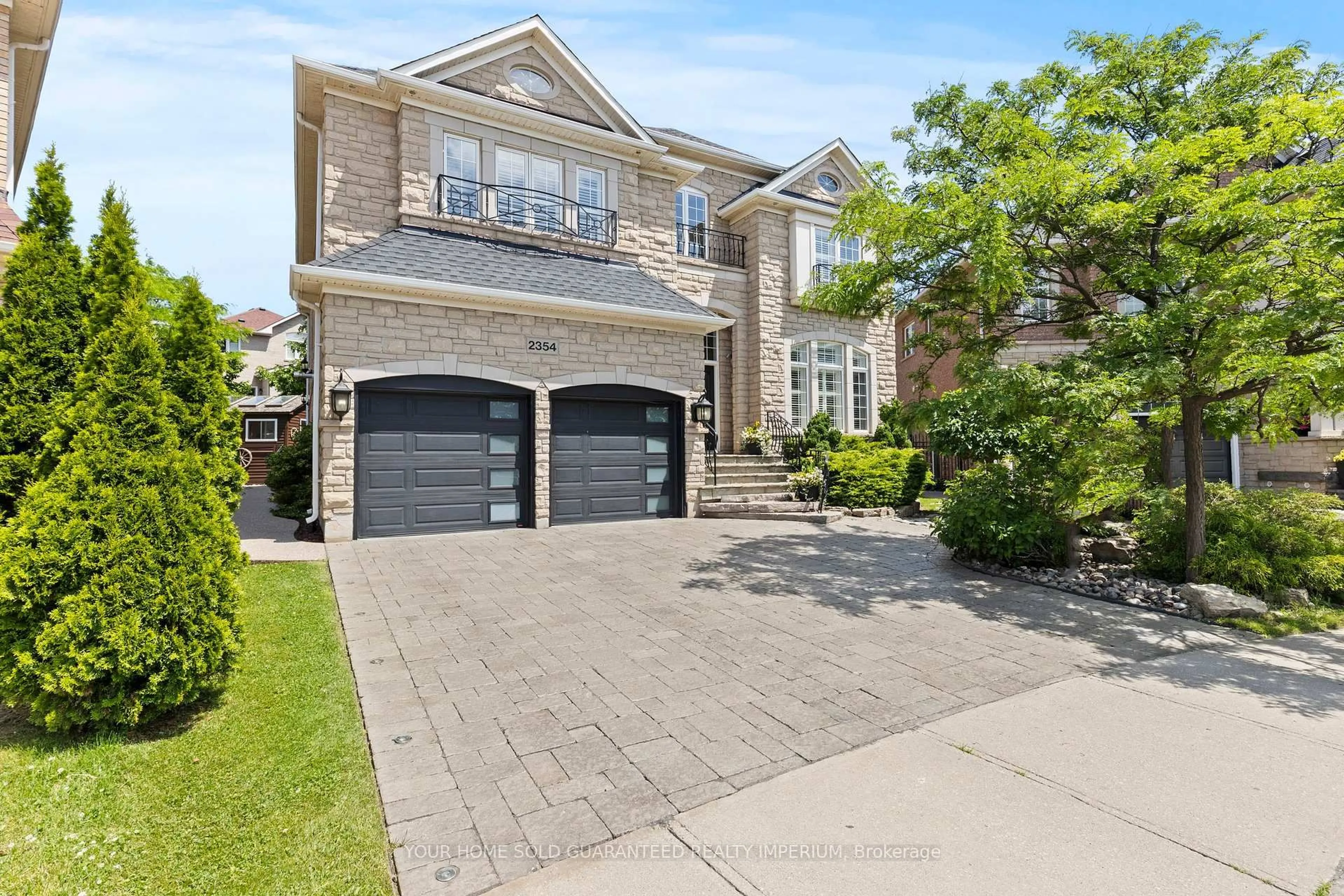 Home with brick exterior material, street for 2354 Salcome Dr, Oakville Ontario L6H 7N3