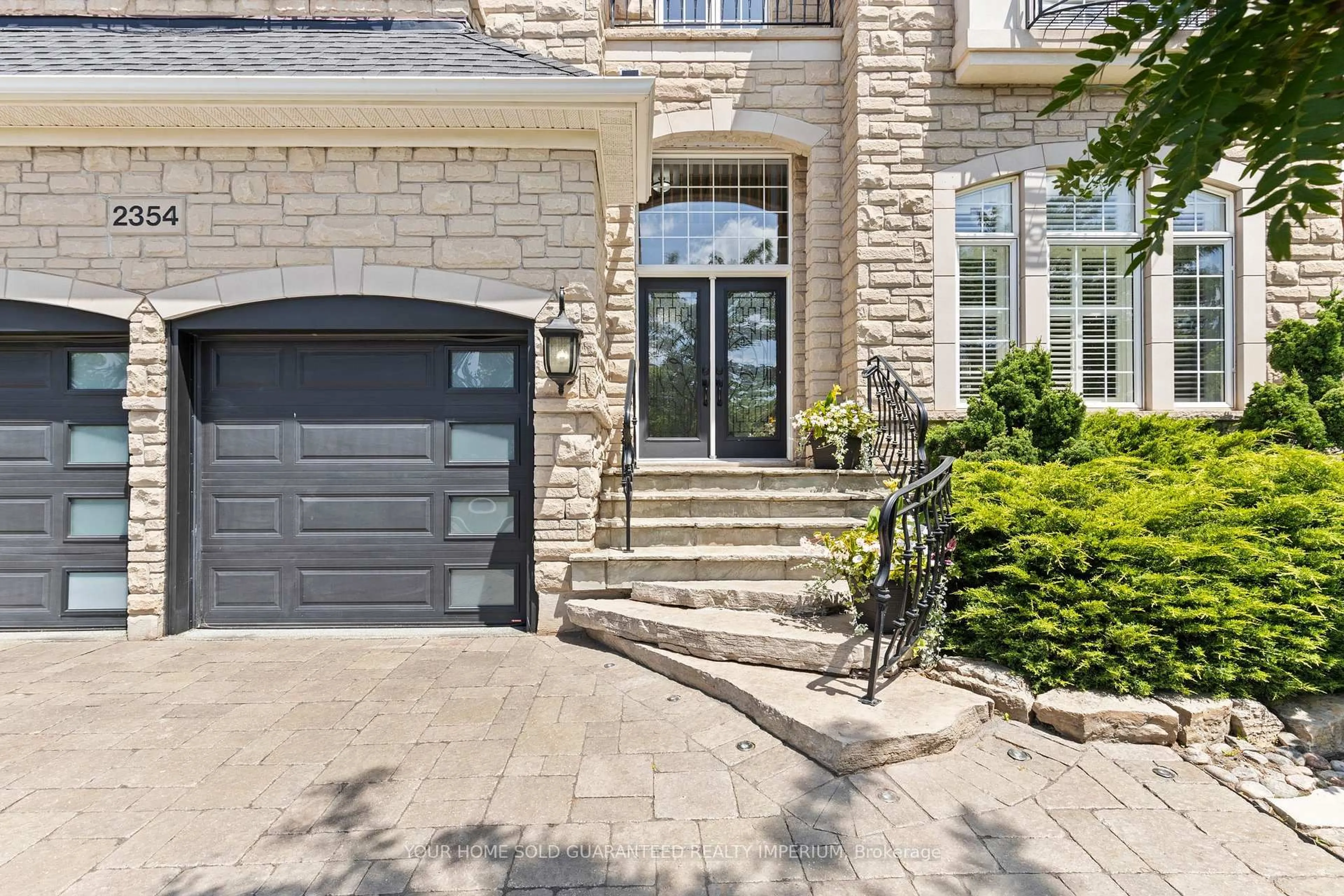 Home with brick exterior material, street for 2354 Salcome Dr, Oakville Ontario L6H 7N3