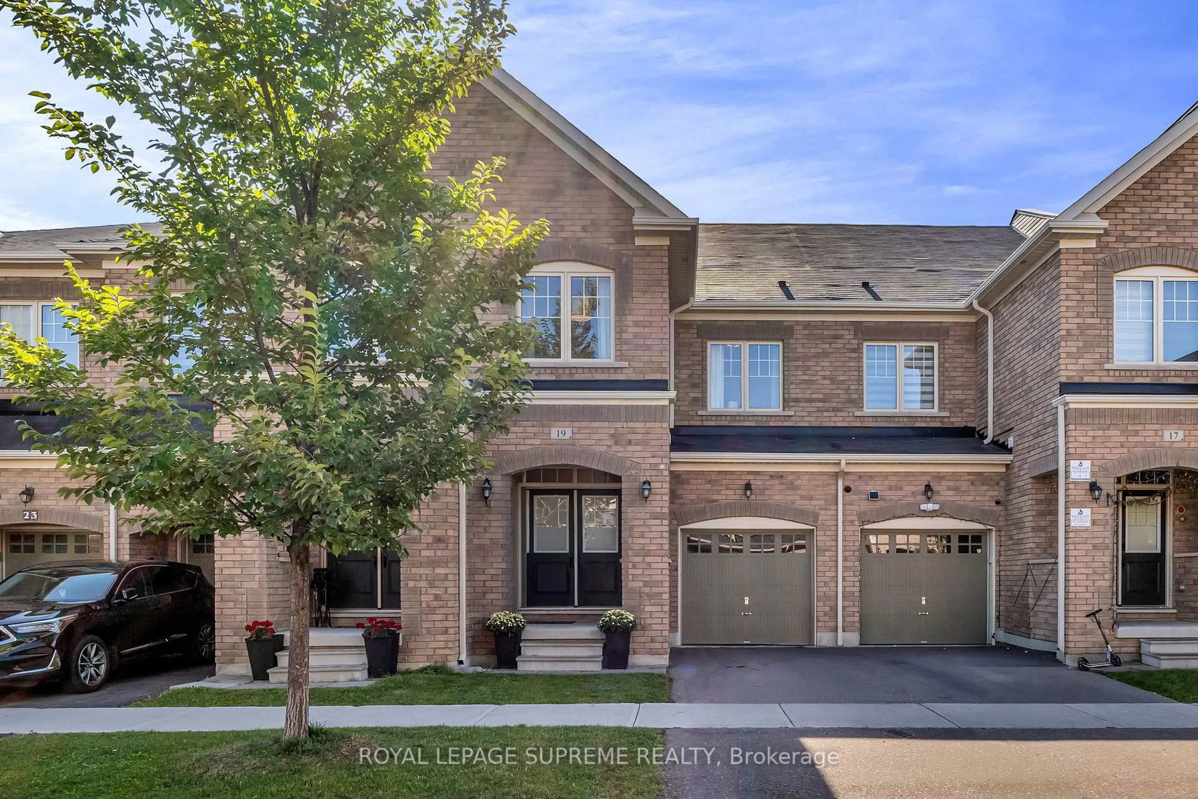 Home with brick exterior material, street for 19 Goulston St, Brampton Ontario L7A 5B8