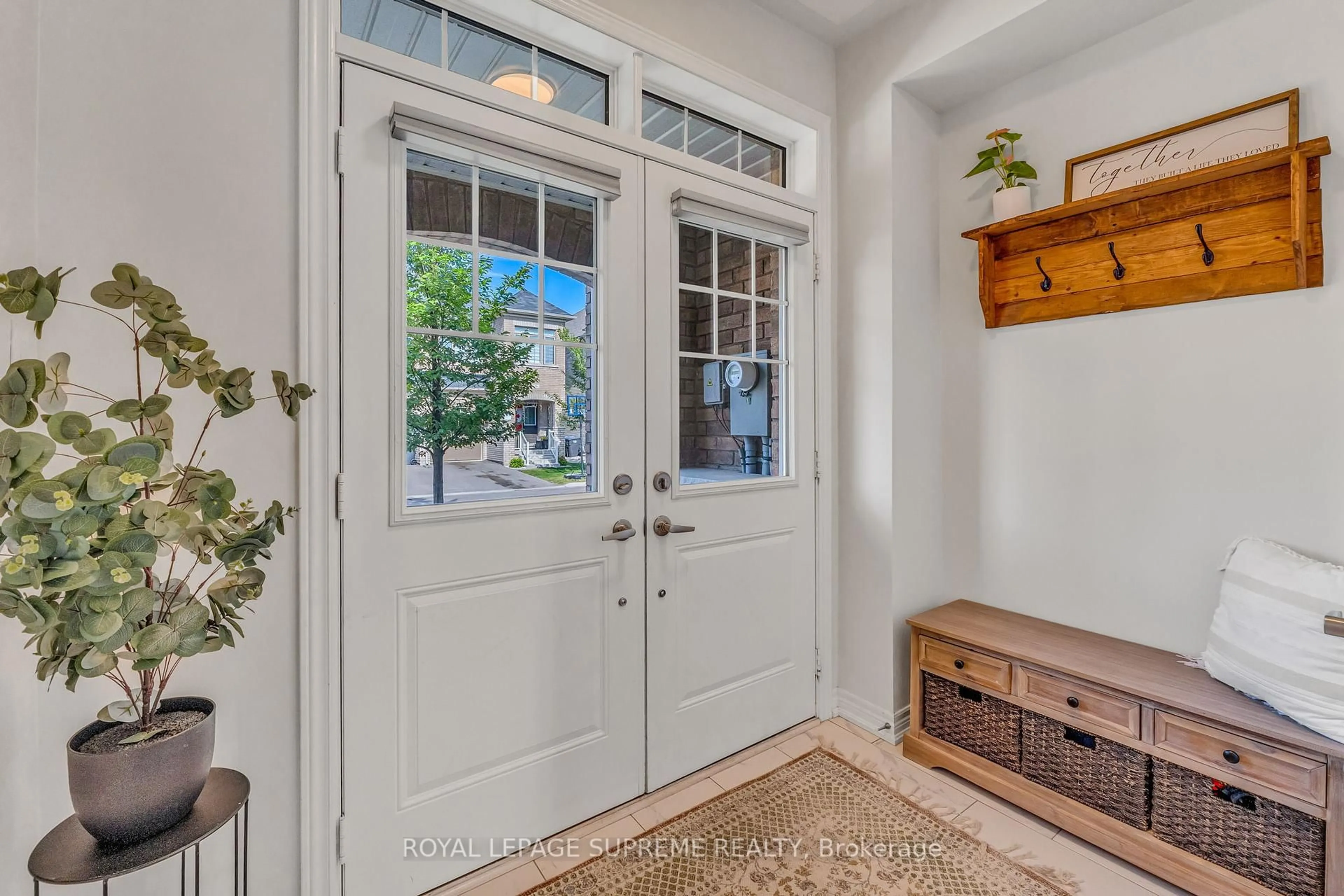 Indoor entryway for 19 Goulston St, Brampton Ontario L7A 5B8