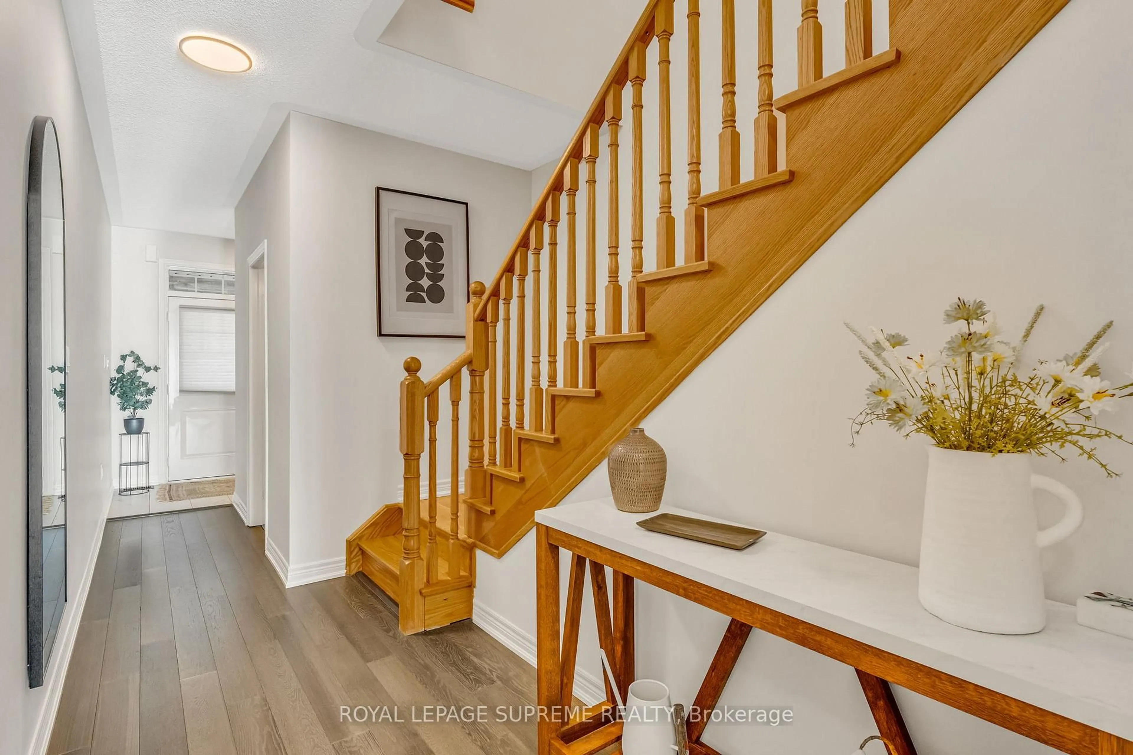 Indoor entryway for 19 Goulston St, Brampton Ontario L7A 5B8