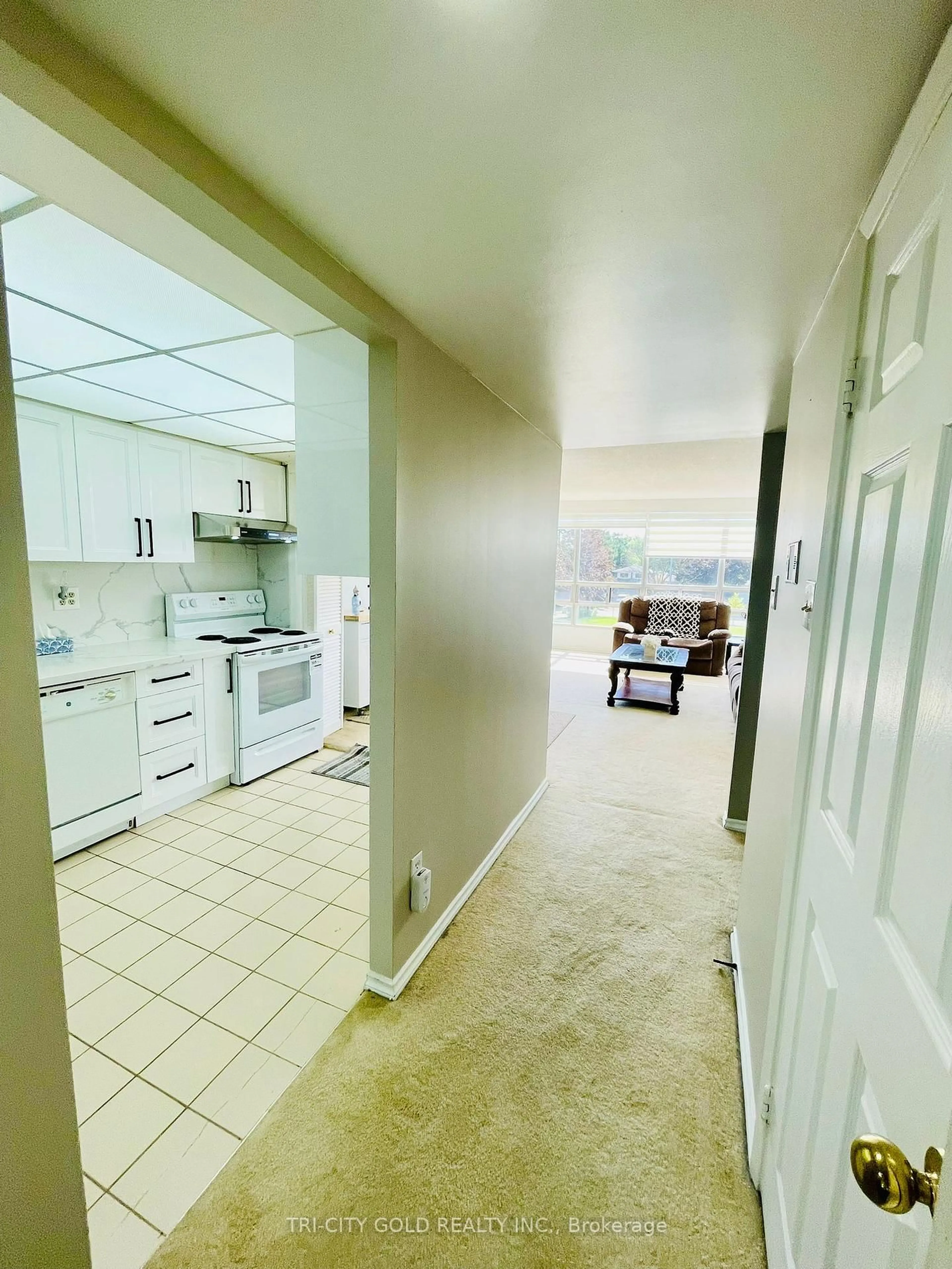 A pic of a room for 320 Mill St #208, Brampton Ontario L6Y 3V2