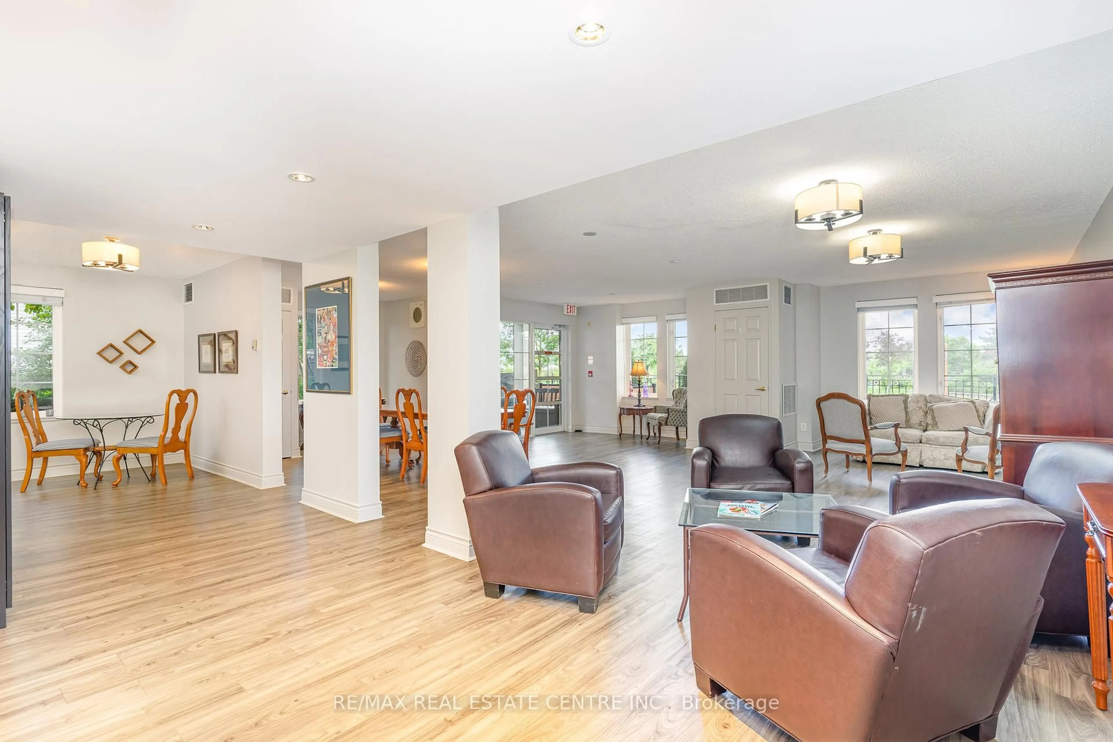 Unknown for 2301 Parkhaven Blvd #410, Oakville Ontario L6H 6V6