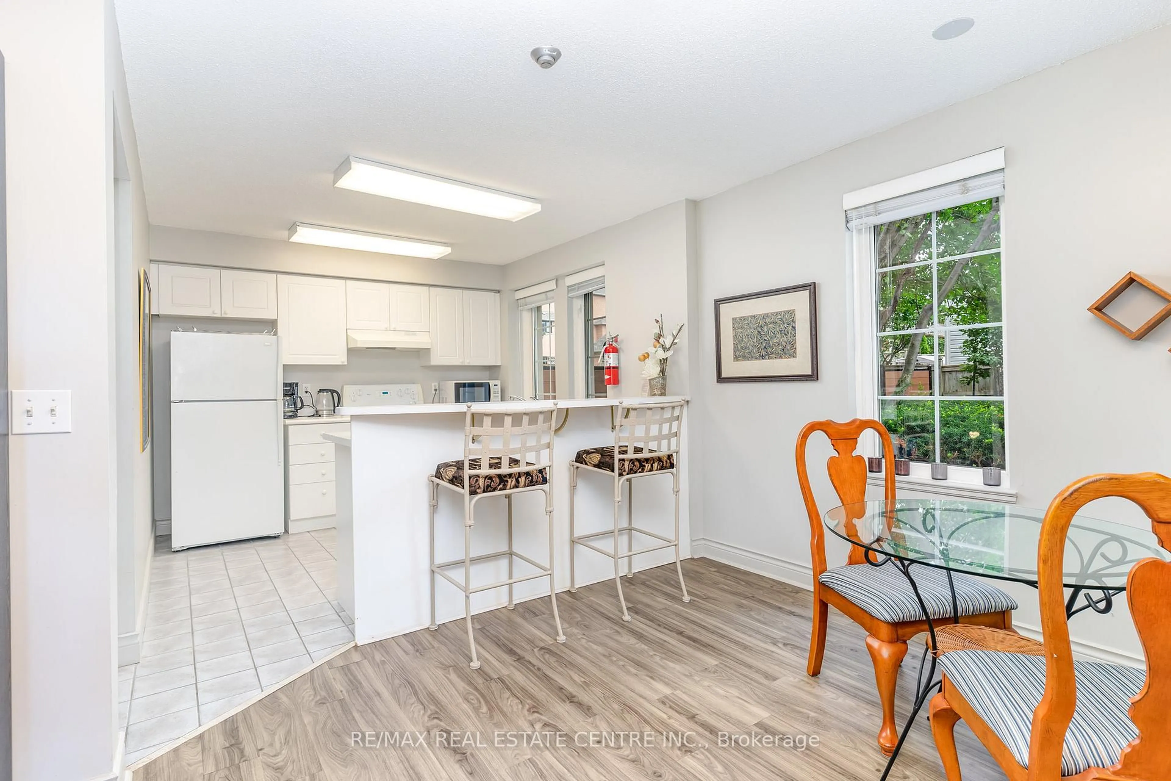 Open concept kitchen, unknown for 2301 Parkhaven Blvd #410, Oakville Ontario L6H 6V6