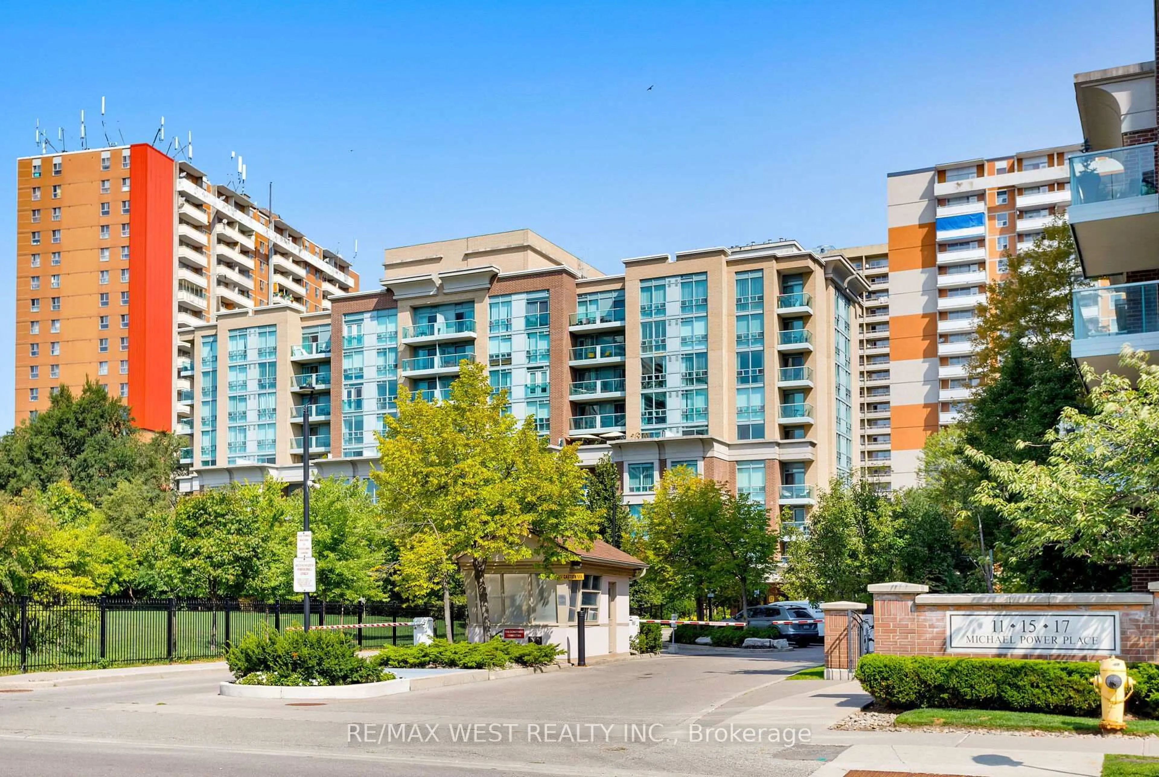 A pic from outside/outdoor area/front of a property/back of a property/a pic from drone, city buildings view from balcony for 17 Michael Power Pl #806, Toronto Ontario M9A 5G5