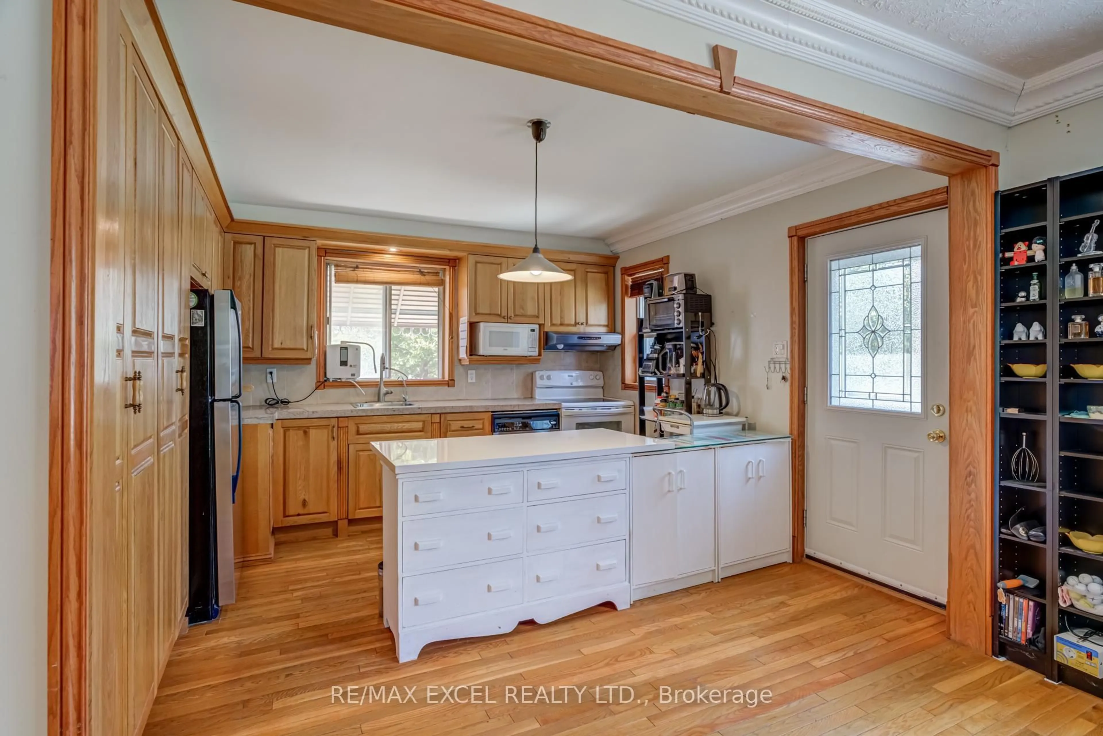 Open concept kitchen, unknown for 45 Stanmills Rd, Toronto Ontario M8Z 1Y1