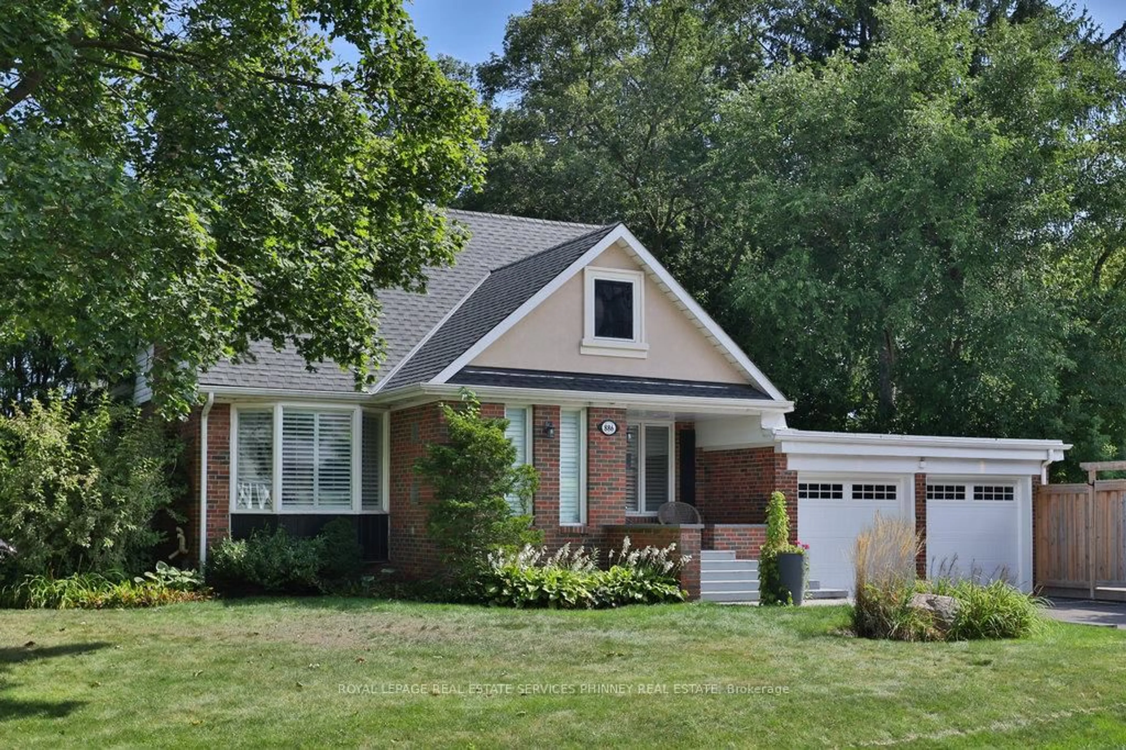 Home with brick exterior material, street for 886 Whitney Dr, Mississauga Ontario L4Y 1E7