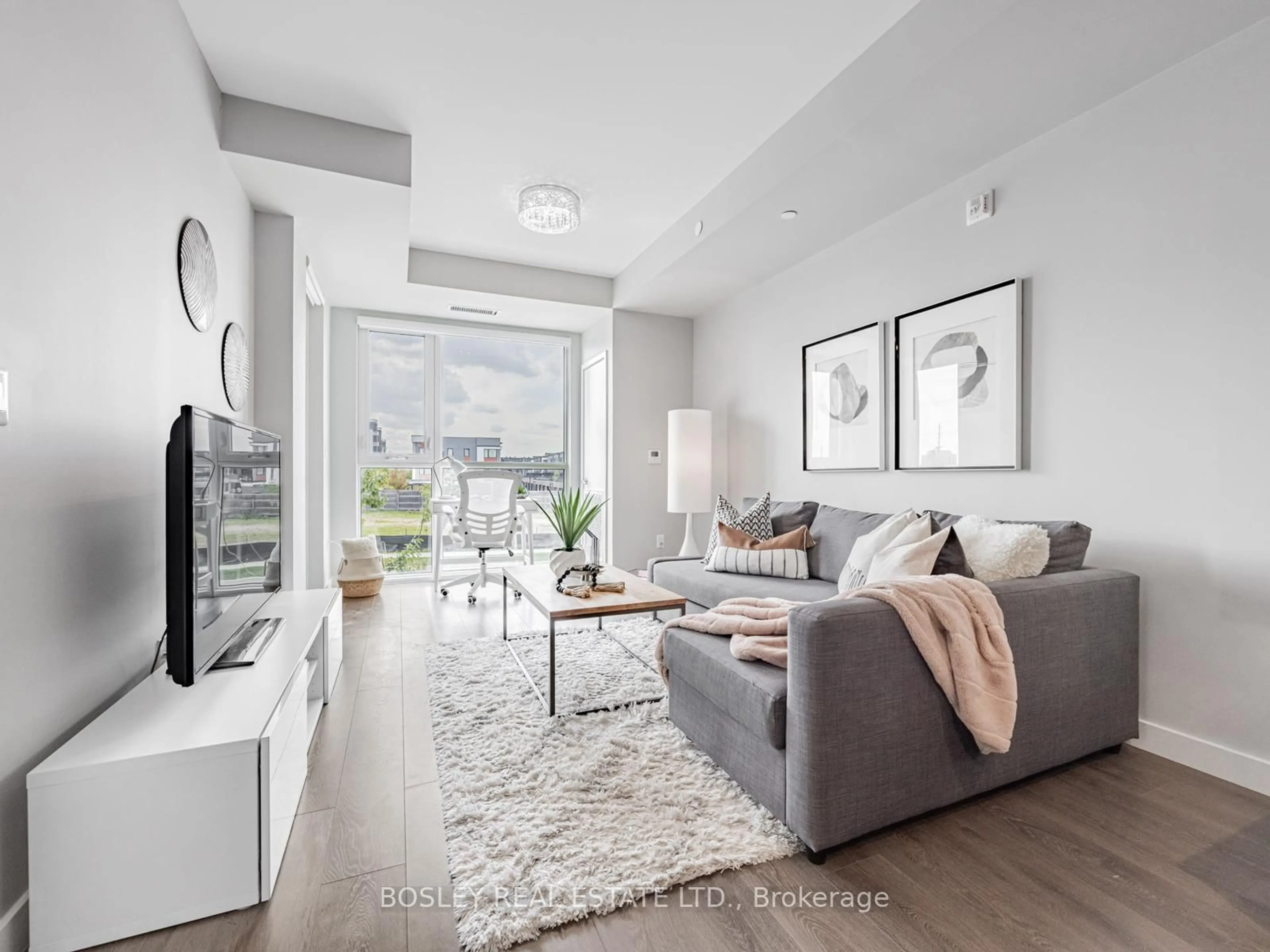 Living room with furniture, unknown for 150 Sabina Dr #201, Oakville Ontario L6H 0W3