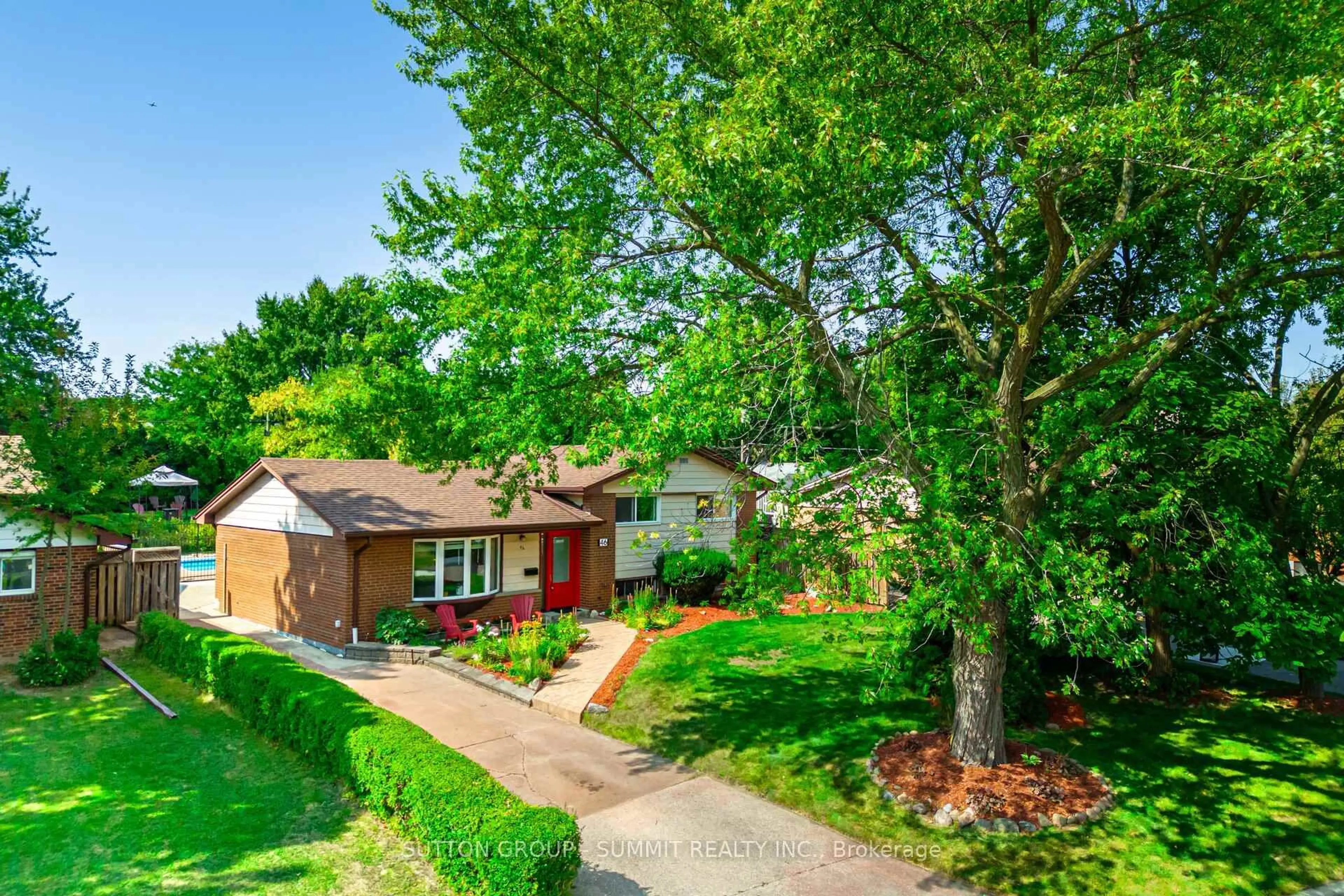 A pic from outside/outdoor area/front of a property/back of a property/a pic from drone, street for 46 Theodore Dr, Mississauga Ontario L5M 1E4