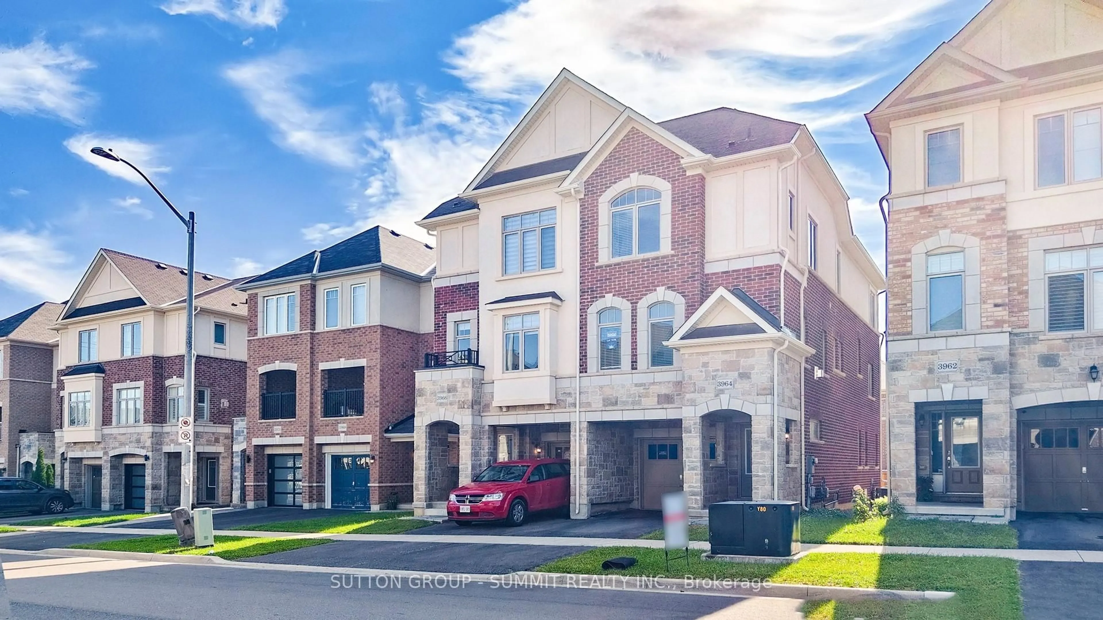 Home with brick exterior material, street for 3964 THOMAS ALTON Blvd, Burlington Ontario L7M 2A4
