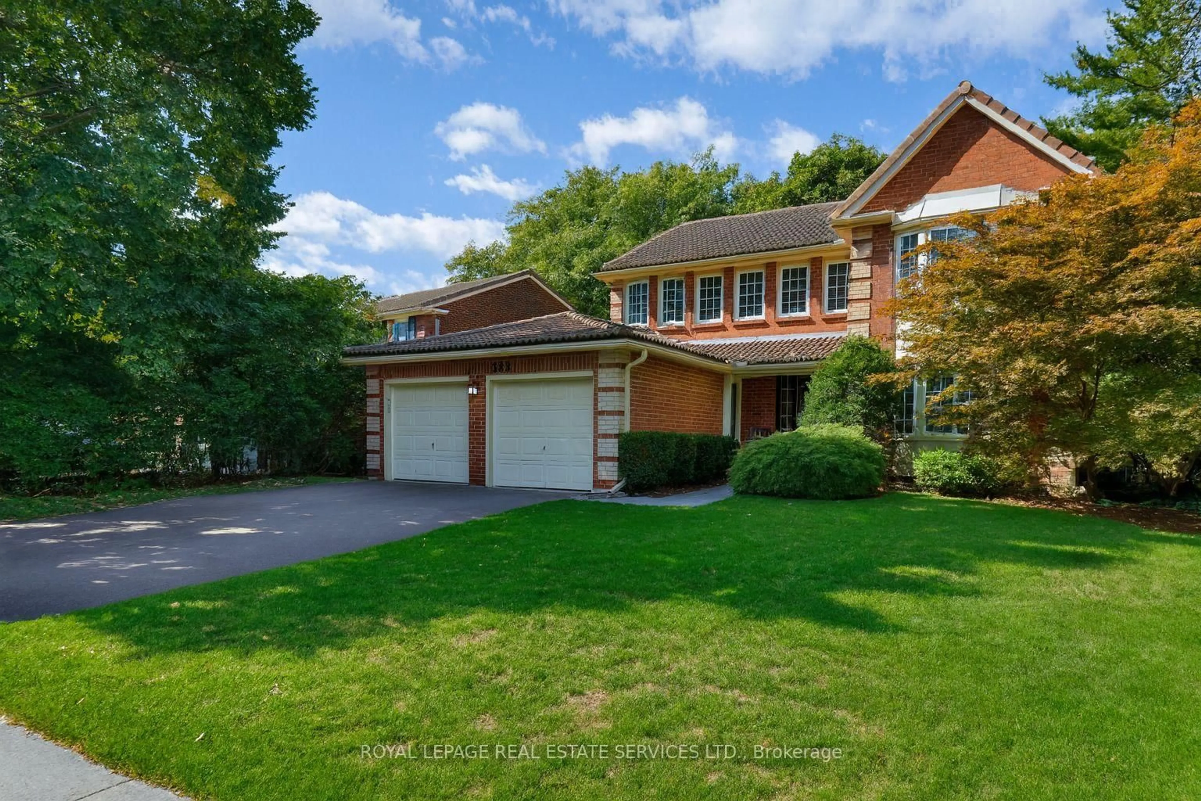 Home with brick exterior material, street for 388 Aspen Forest Dr, Oakville Ontario L6J 6H5