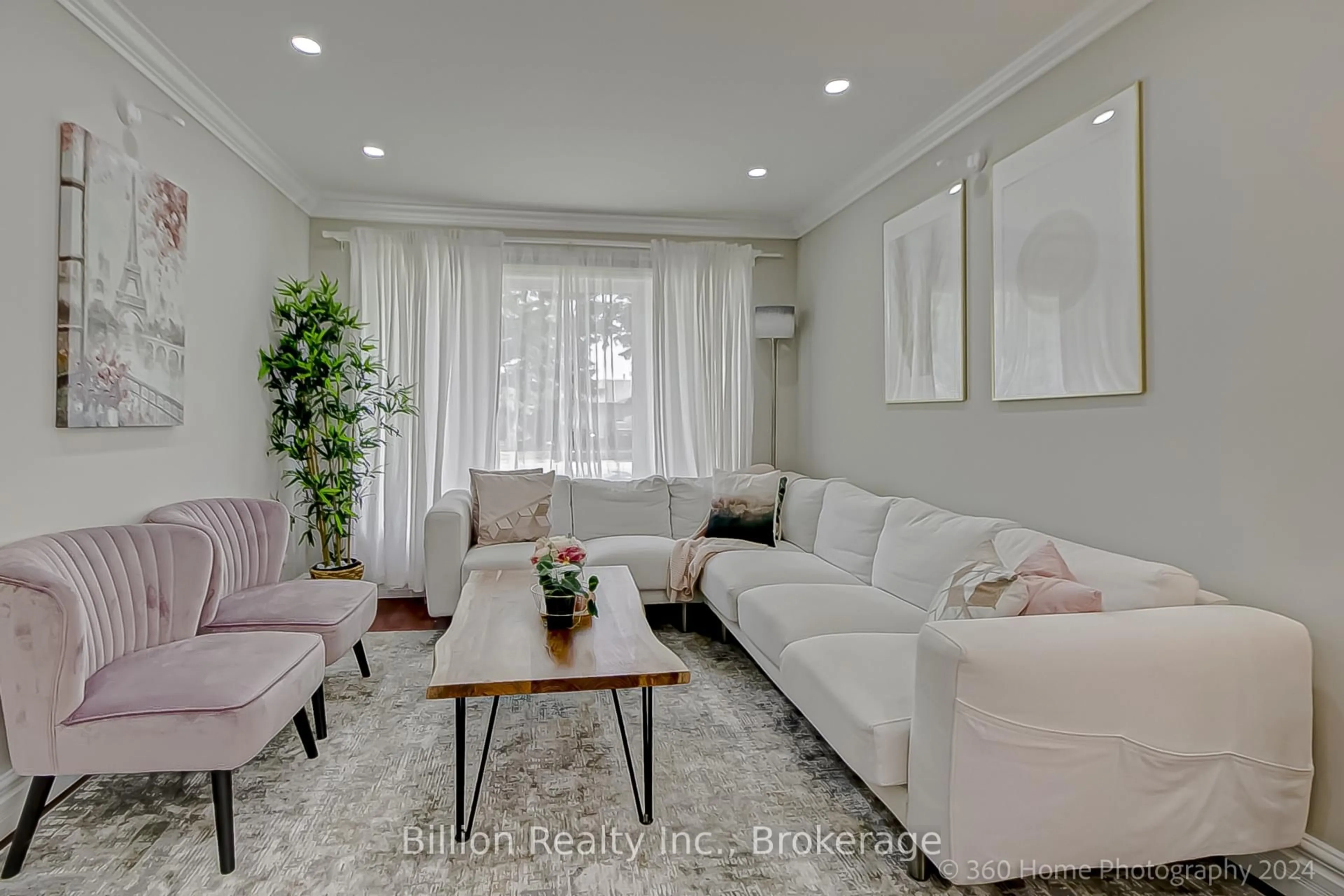 Living room with furniture, unknown for 257 Centre St, Brampton Ontario L6V 2R3
