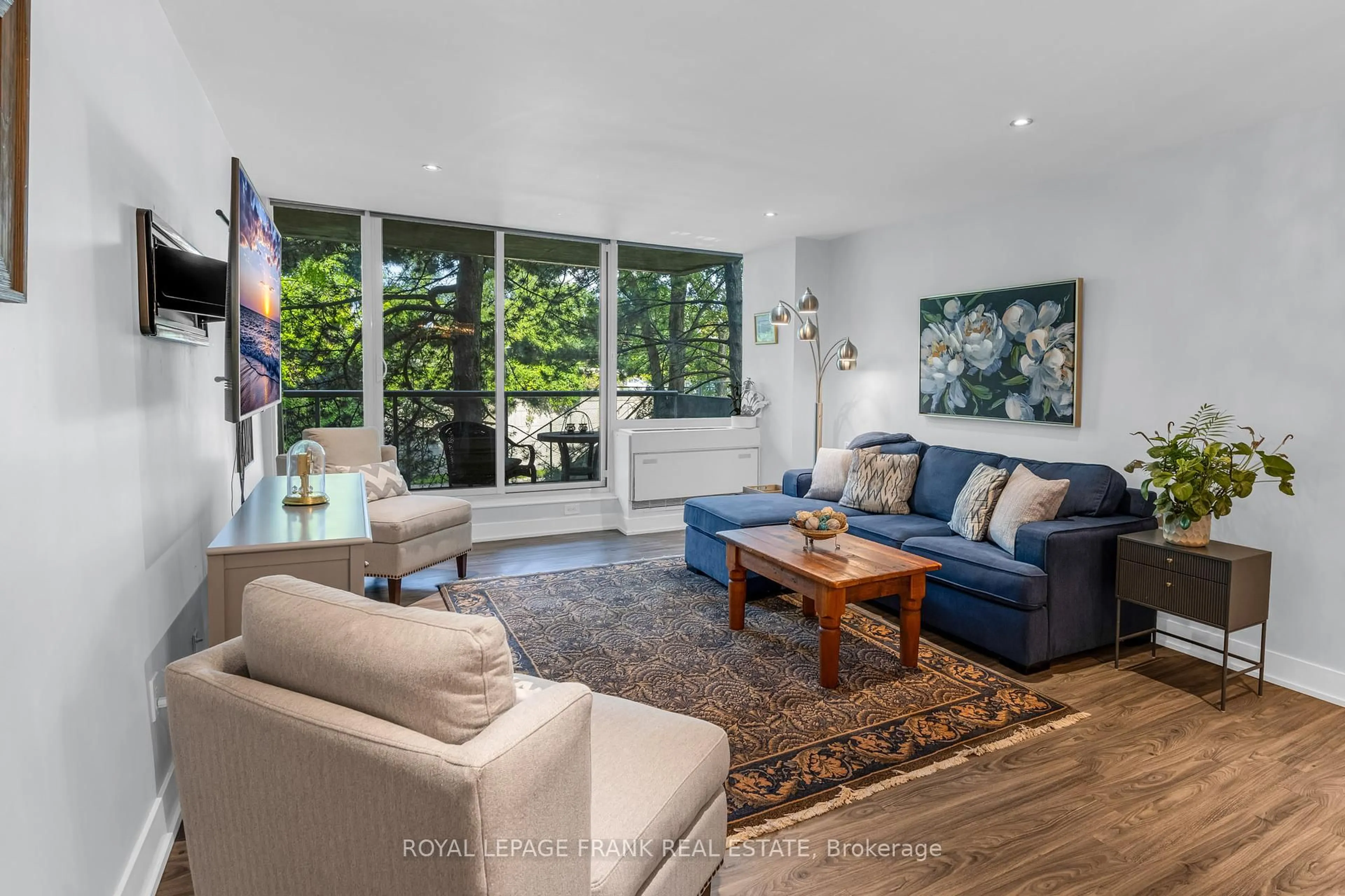 Living room with furniture, unknown for 20 SPEERS Rd #105, Oakville Ontario L6K 3R5