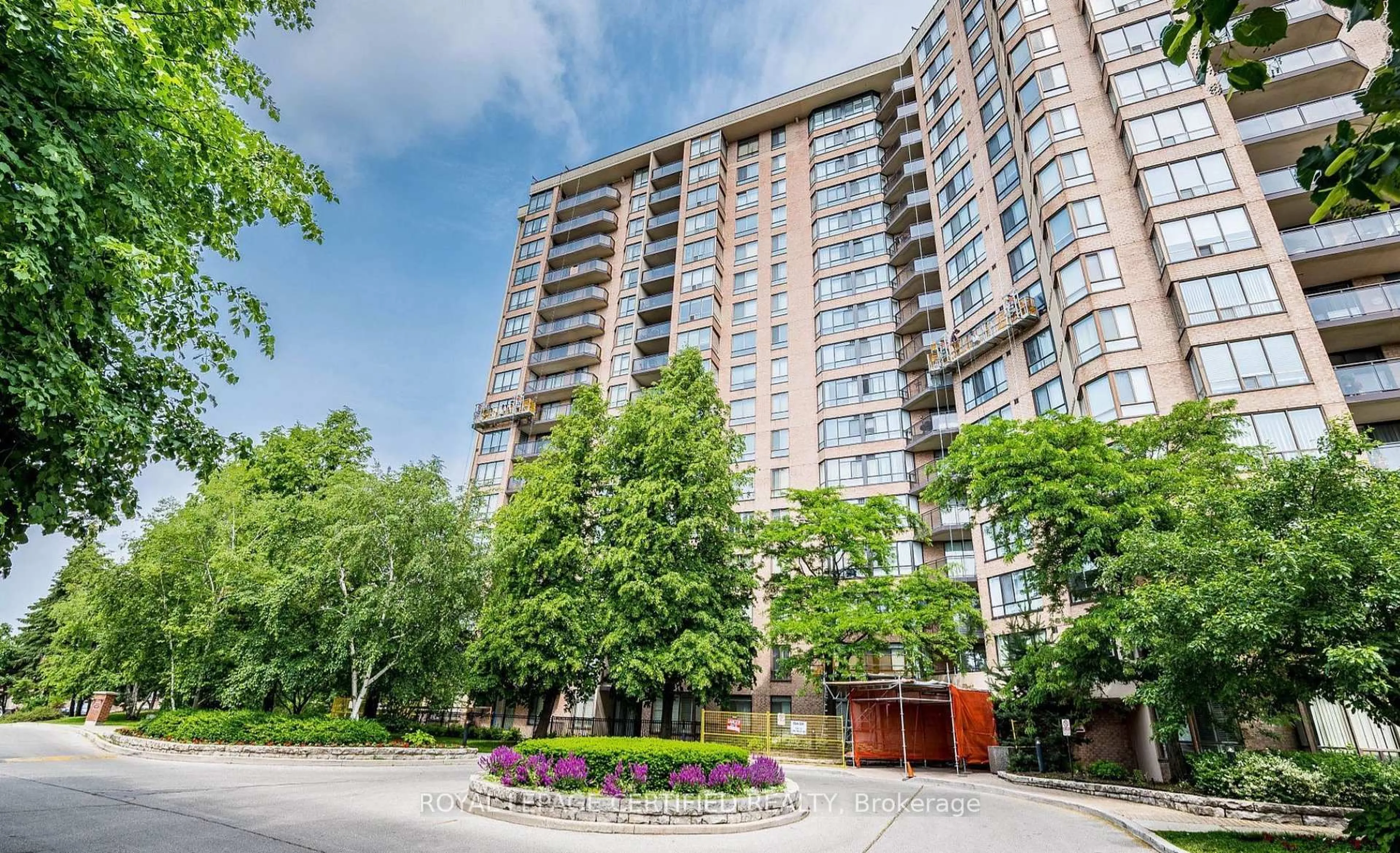 Unknown for 20 Cherrytree Dr #PH2, Brampton Ontario L6Y 3V1