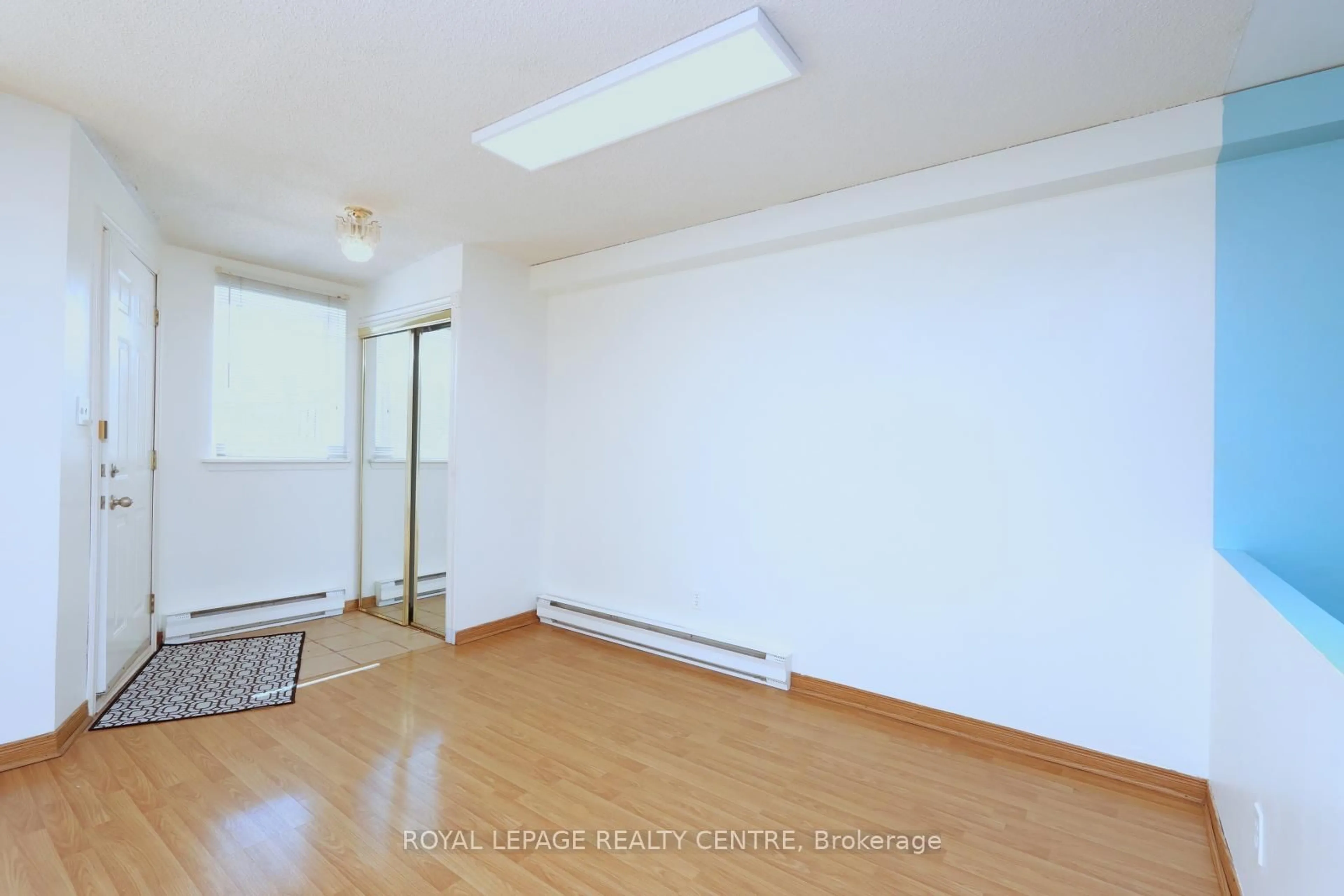 A pic of a room for 1055 Dundas St #183, Mississauga Ontario L4Y 3X6