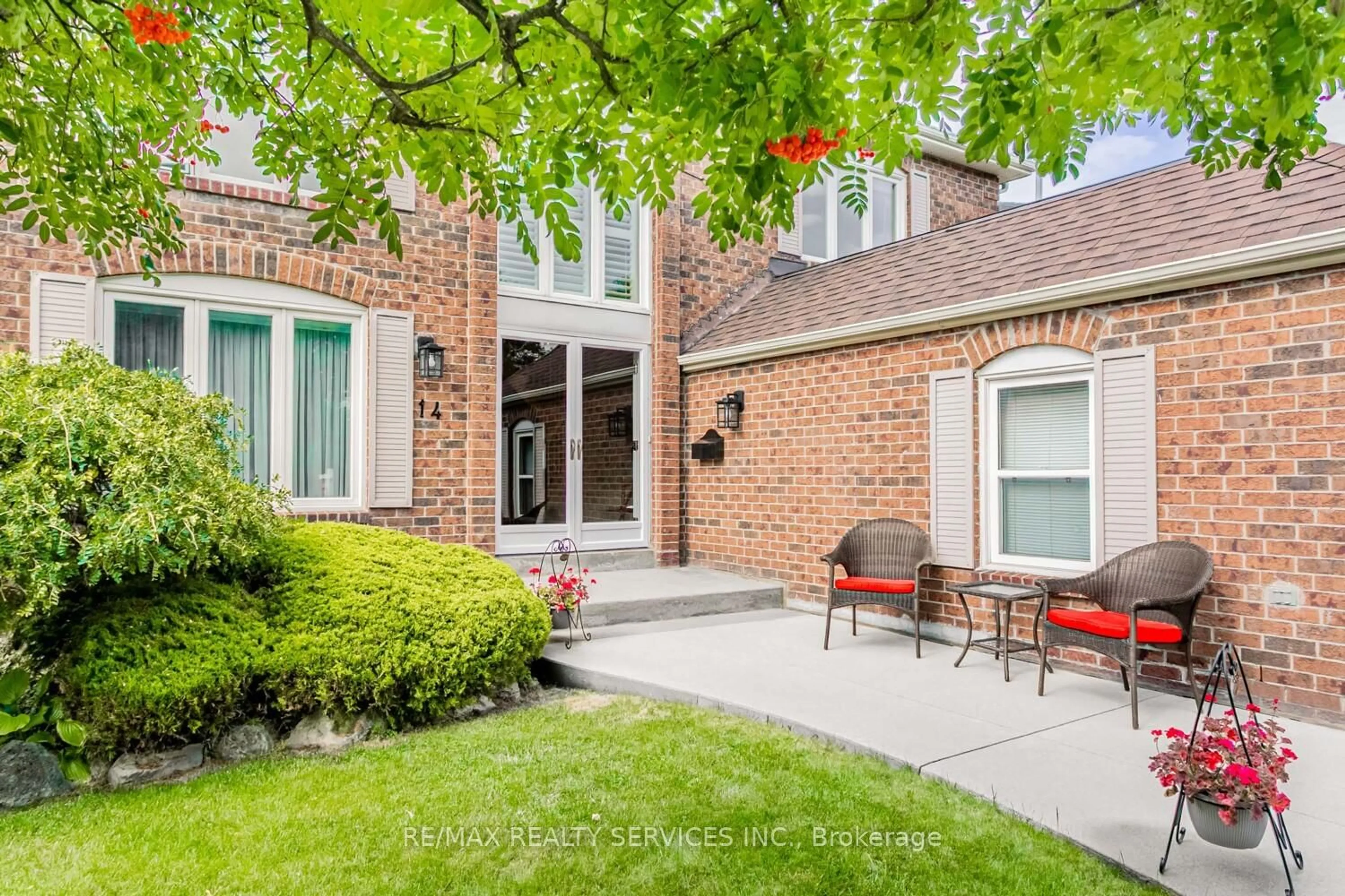 Home with brick exterior material, street for 14 Nottingham Cres, Brampton Ontario L6S 4G4