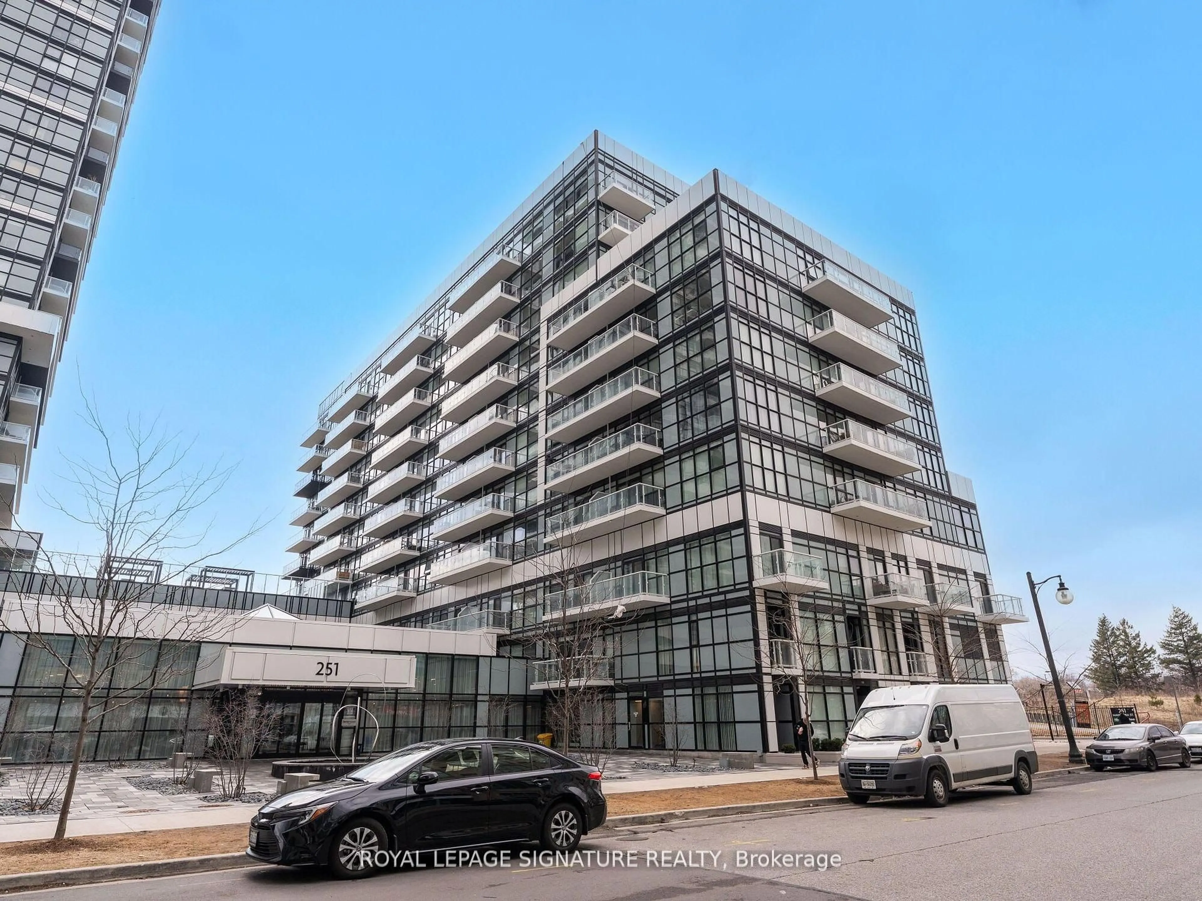 Unknown for 251 Manitoba St #132, Toronto Ontario M8Y 0C7