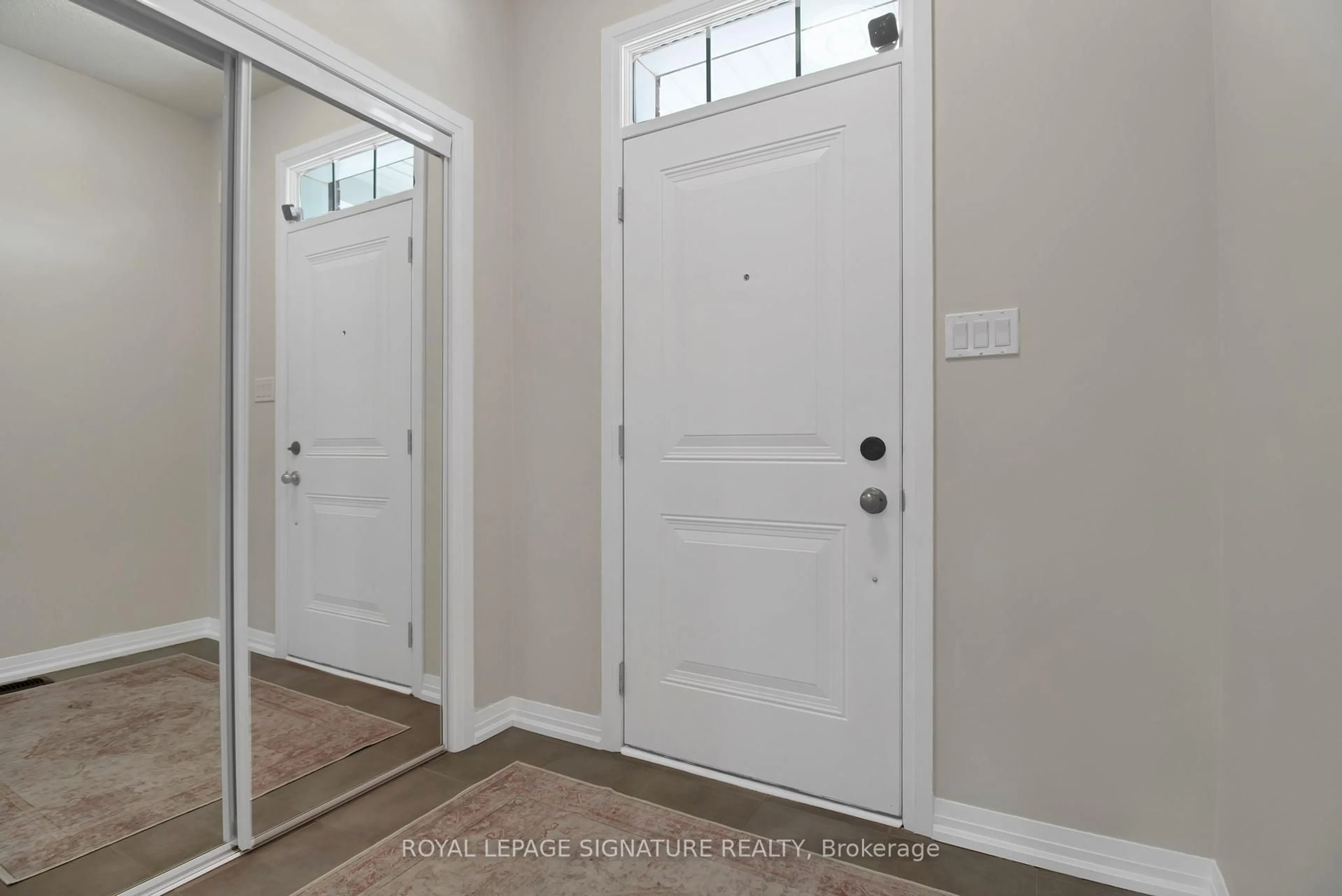 Indoor entryway for 741 Banks Cres, Milton Ontario L9T 9A4