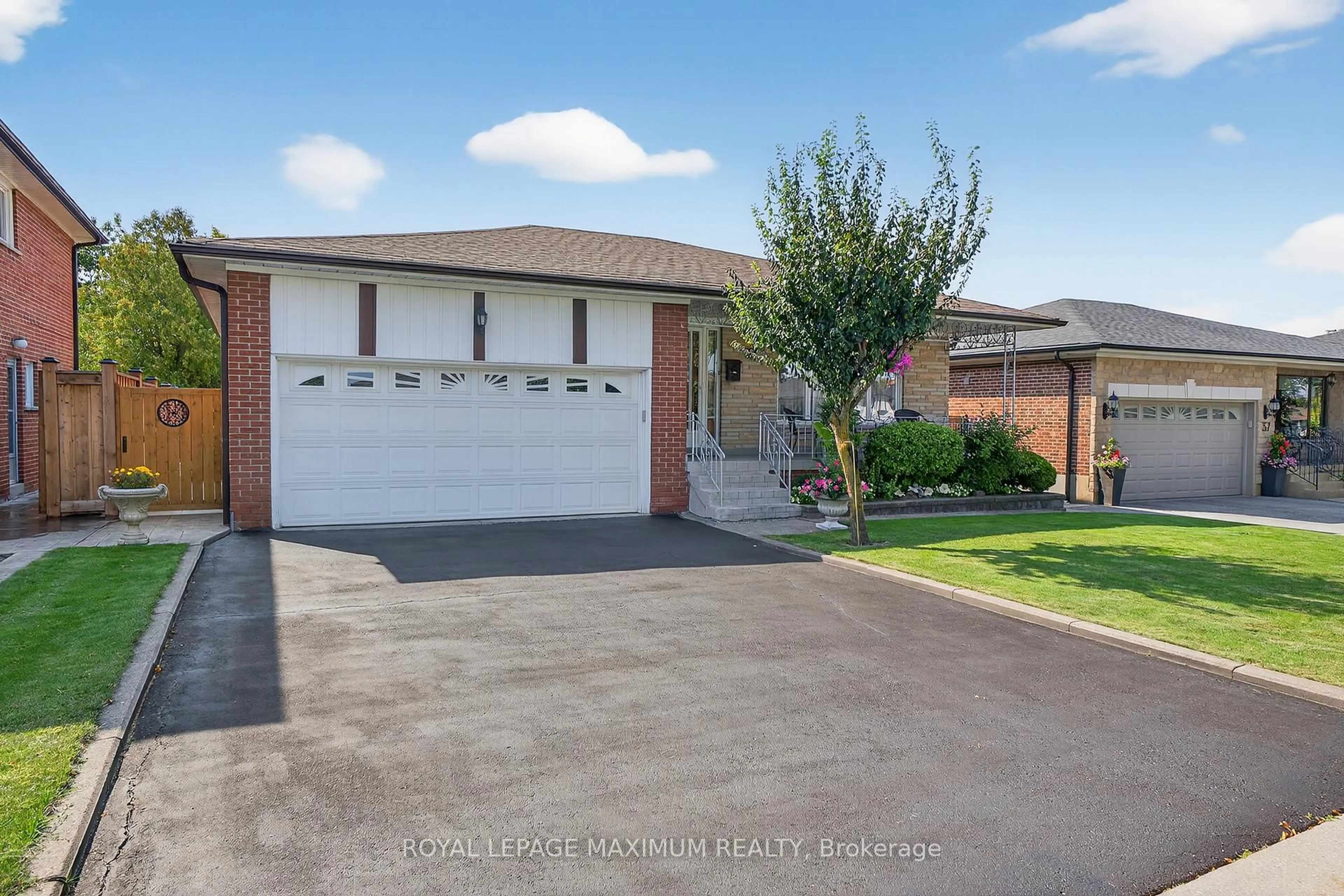Unknown for 39 Katie Crt, Toronto Ontario M6L 1R7