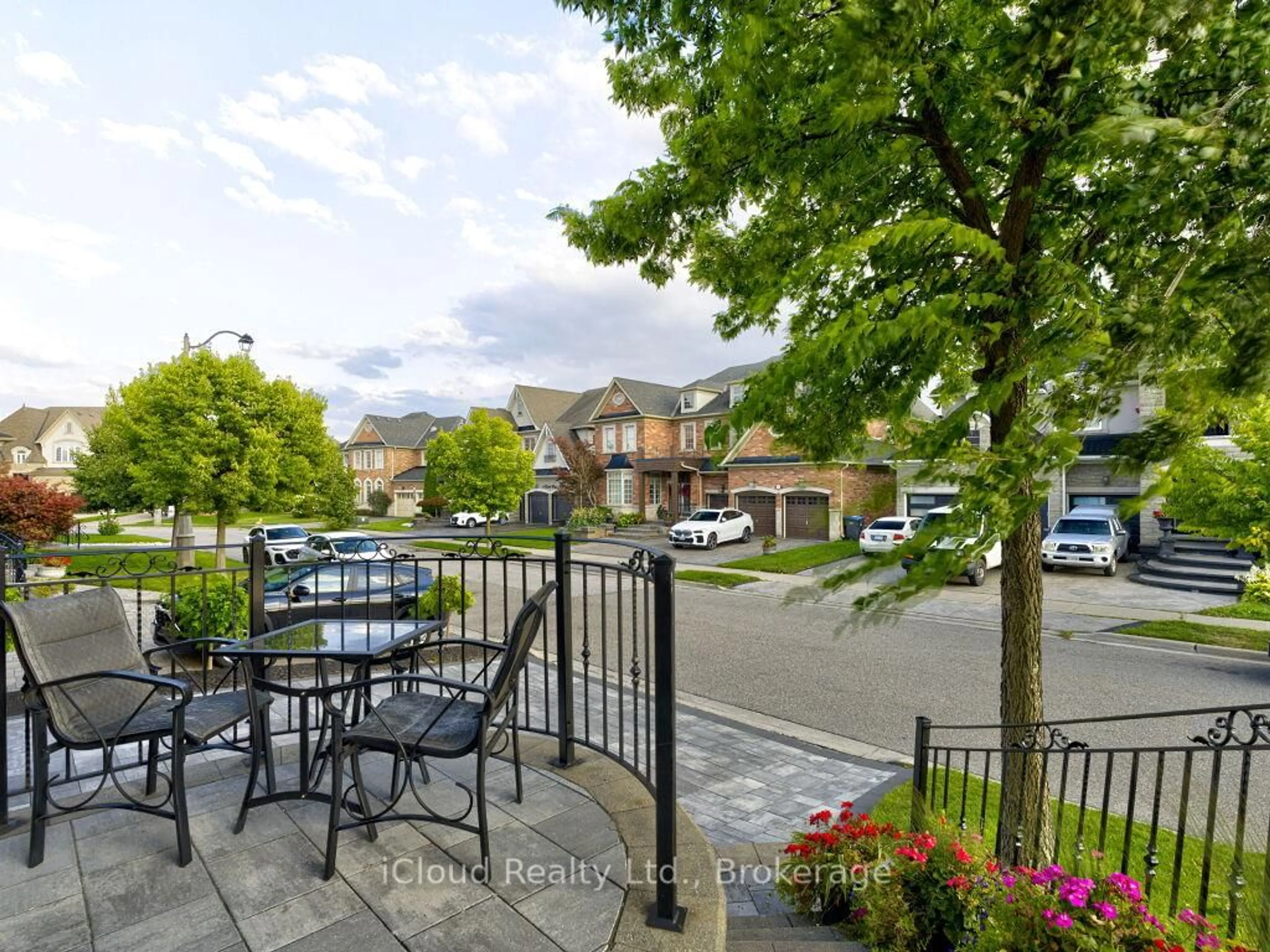 Patio, street for 3 Vissini Way, Brampton Ontario L6P 2W2