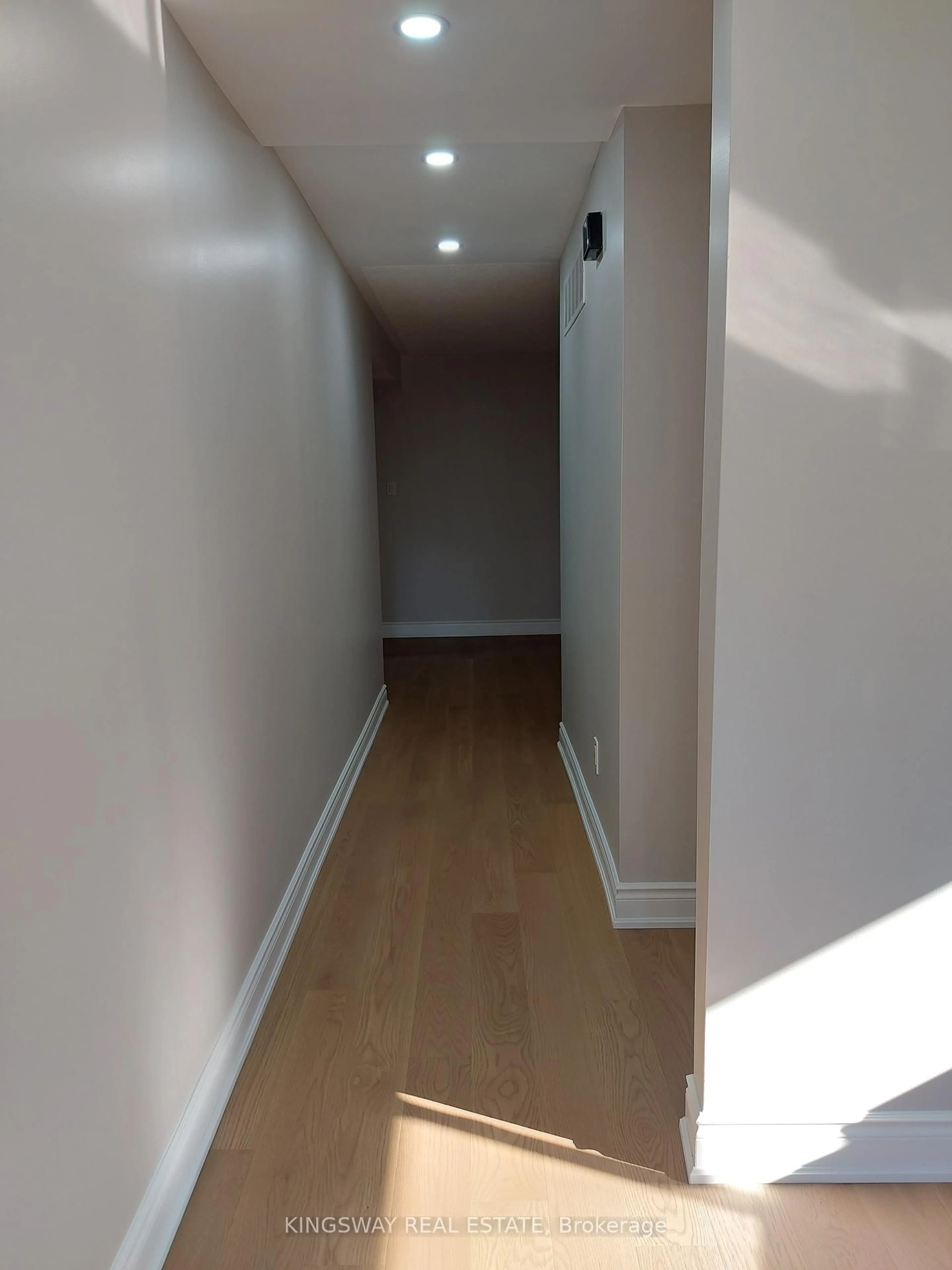 A pic of a room for 20 Mineola Rd #101, Mississauga Ontario L5G 4N9