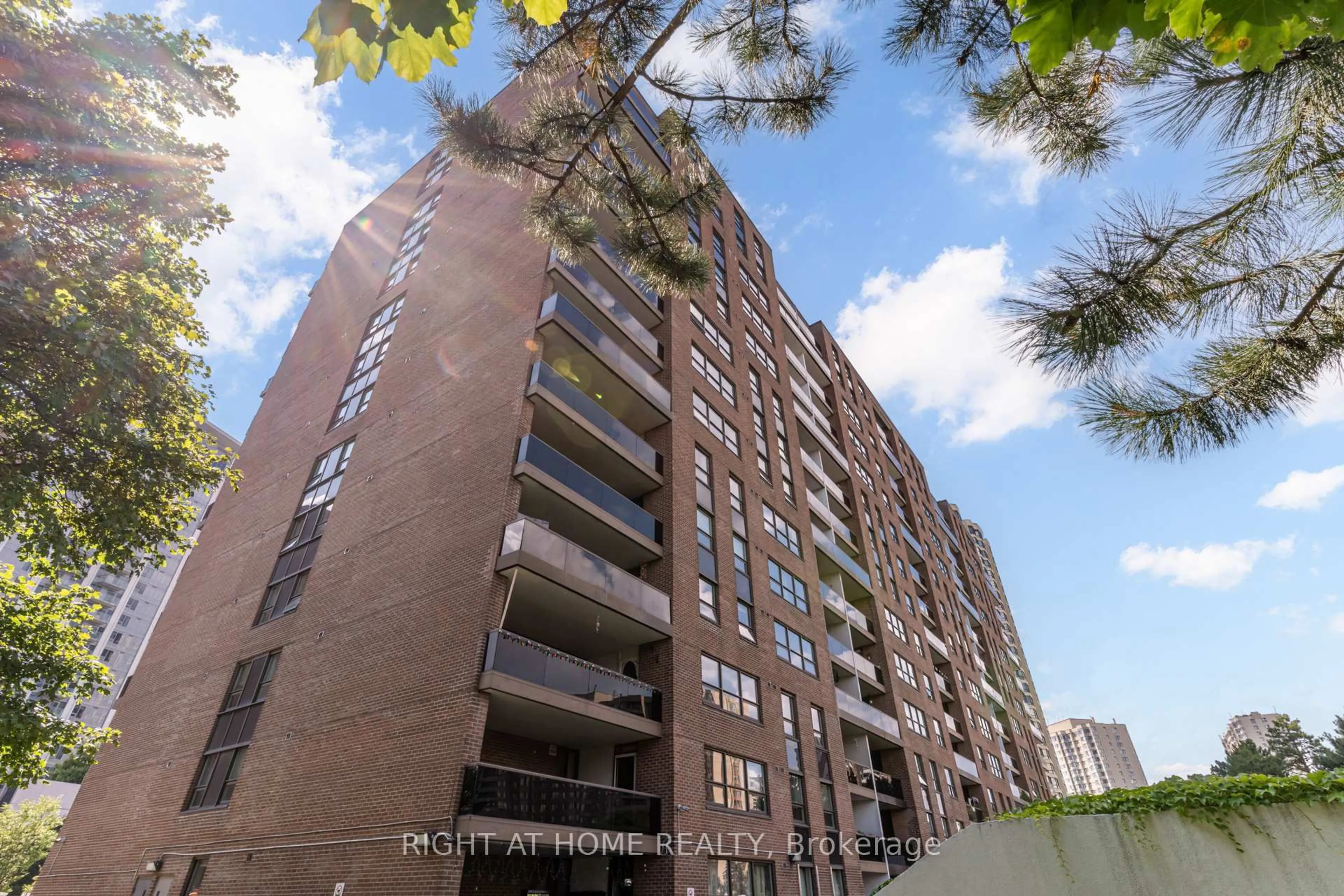 Unknown for 4 Lisa St #504, Brampton Ontario L6T 4B6