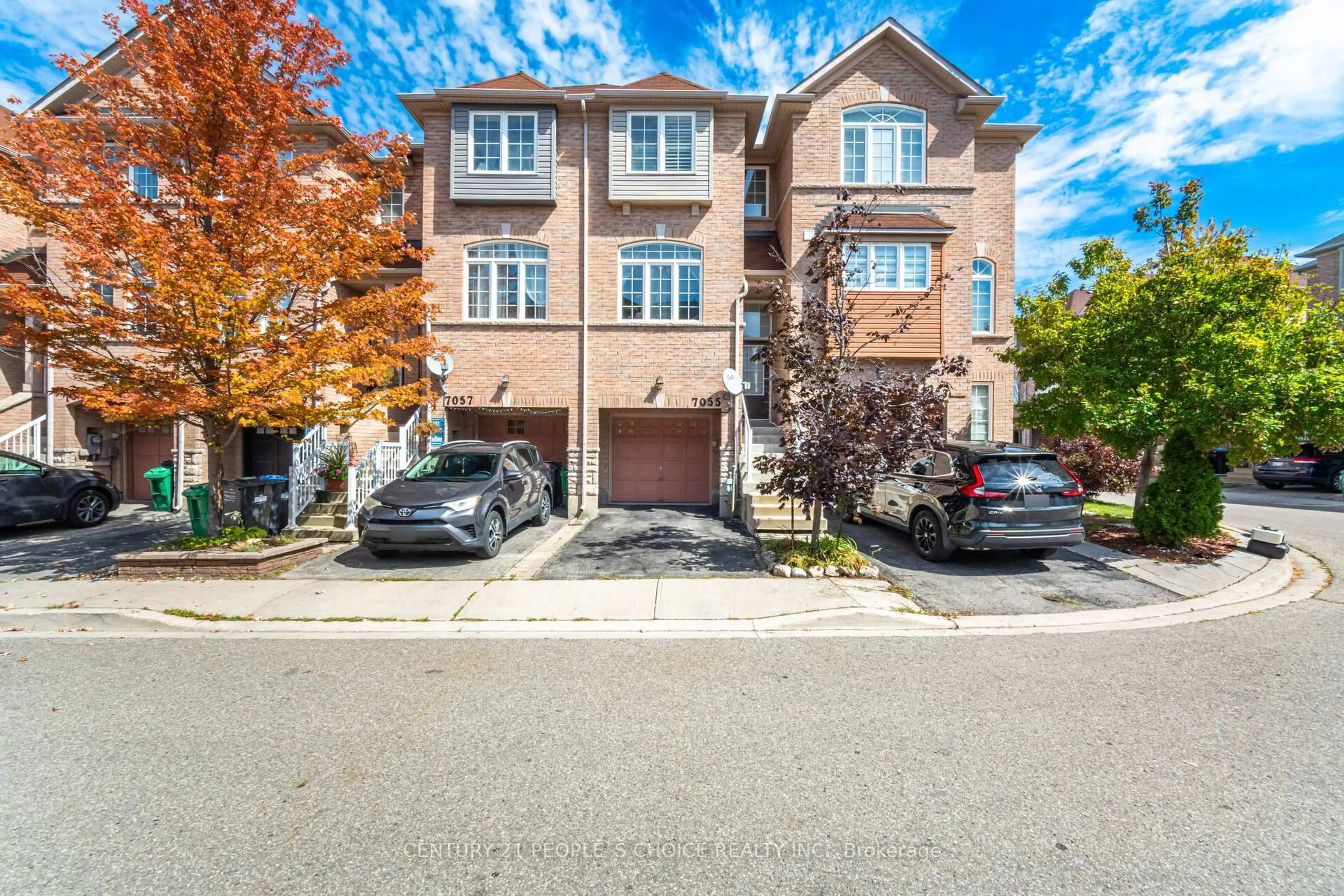 Home with brick exterior material, street for 7055 Fairmeadow Cres, Mississauga Ontario L5N 8R6