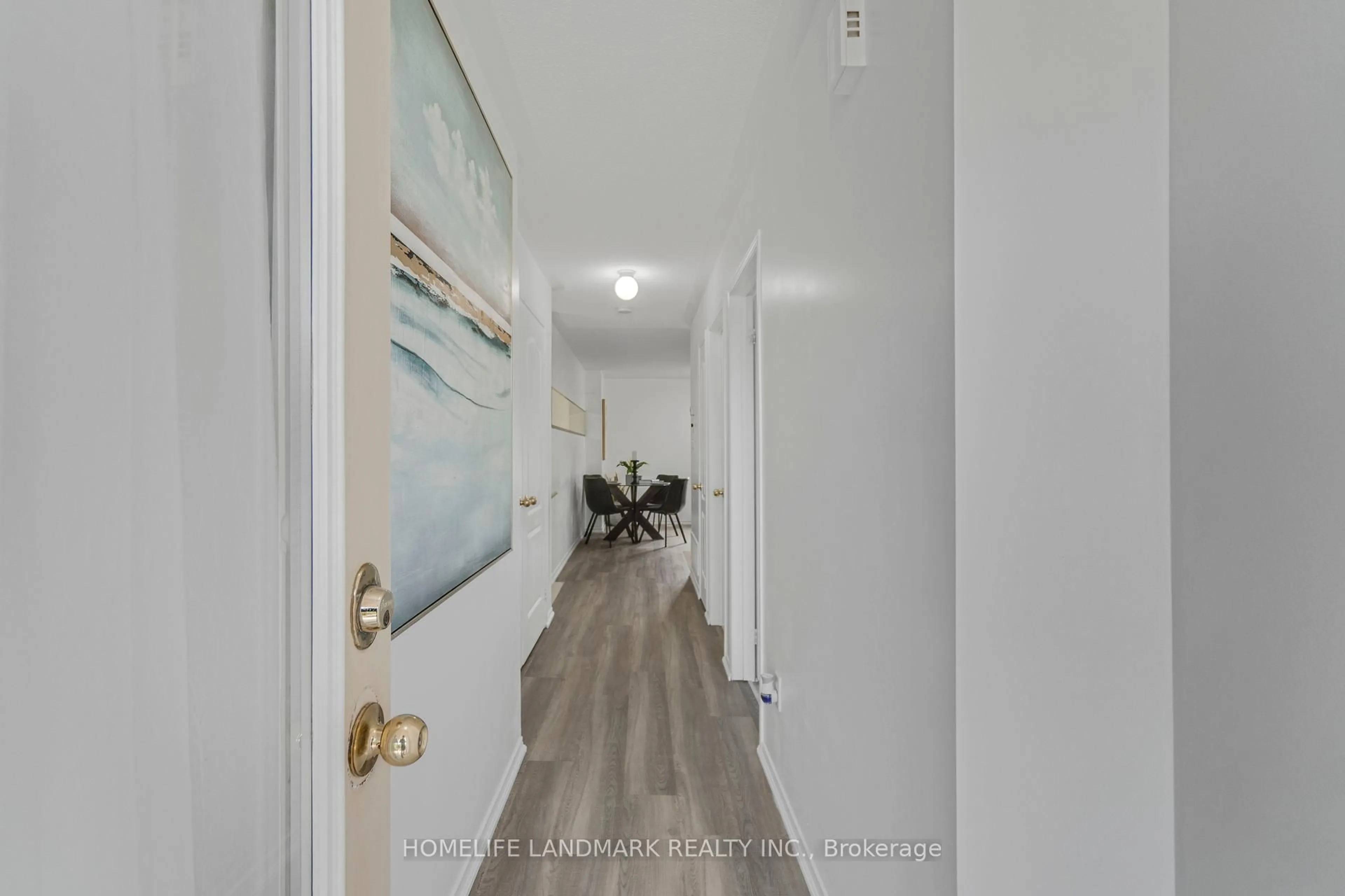 Indoor entryway for 5025 Ninth Line #8, Mississauga Ontario L5M 0E9