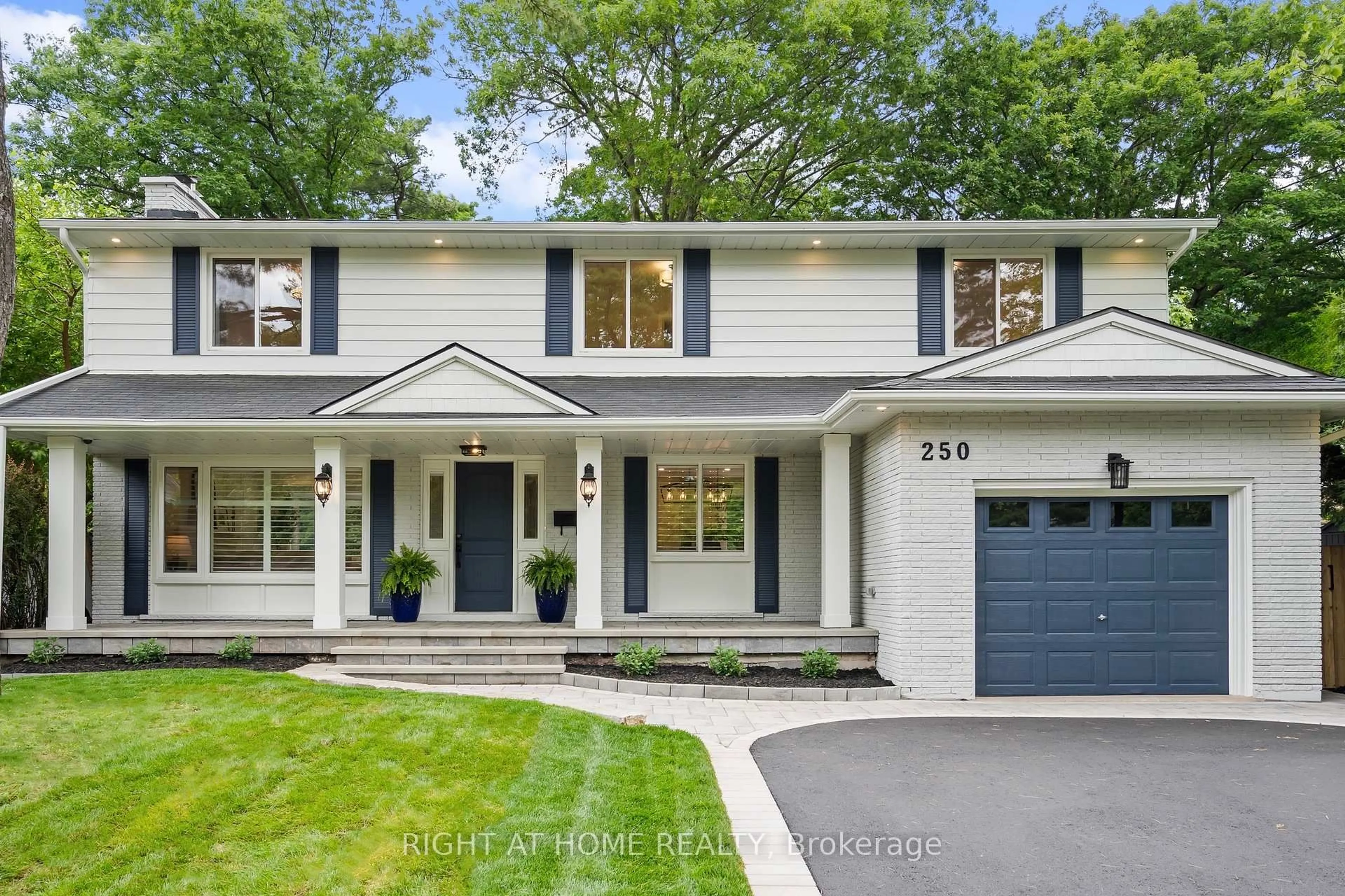 Home with brick exterior material, street for 250 Linwood Cres, Burlington Ontario L7L 4A1