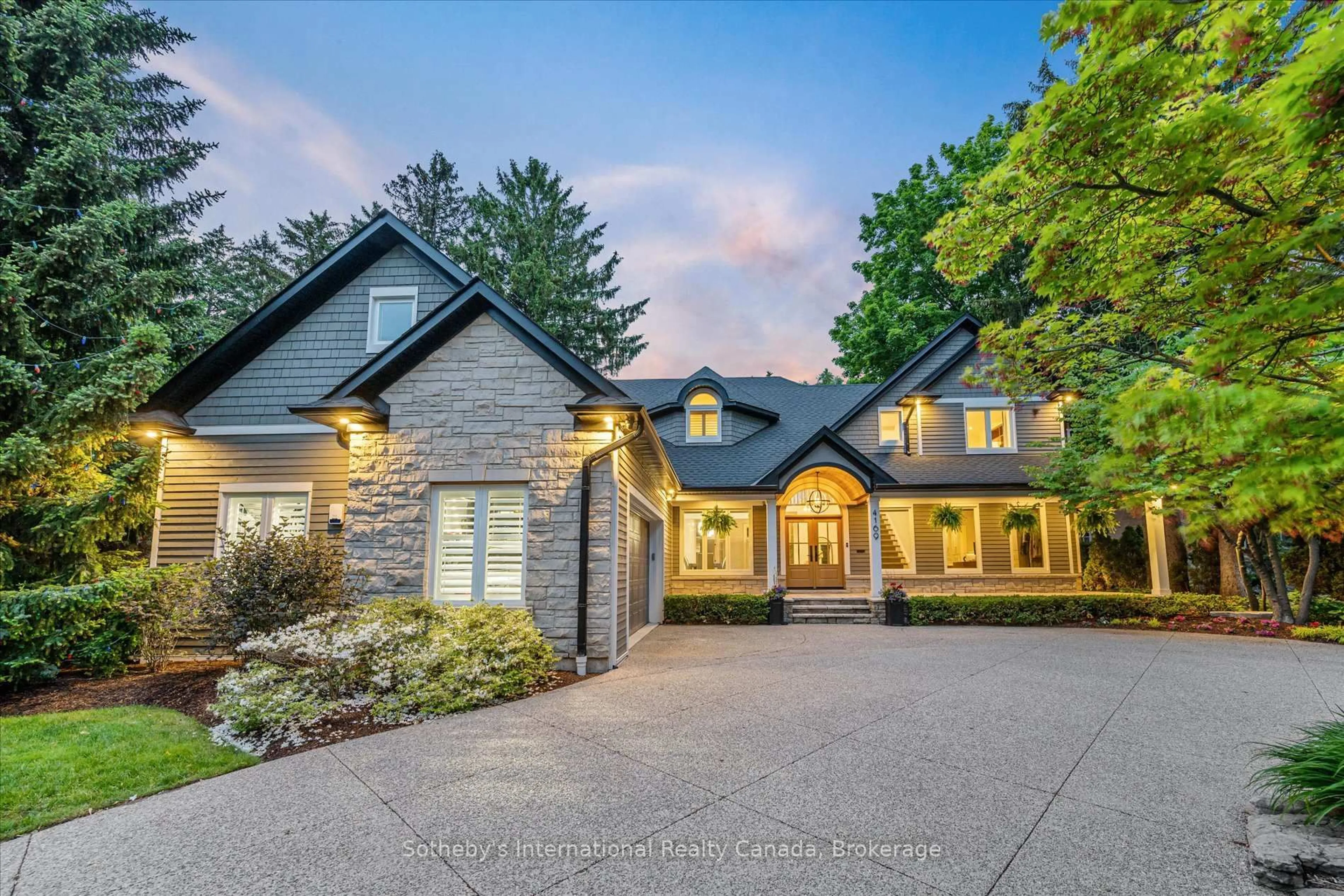 Home with brick exterior material, street for 4169 Lakeshore Rd, Burlington Ontario L7L 1A5